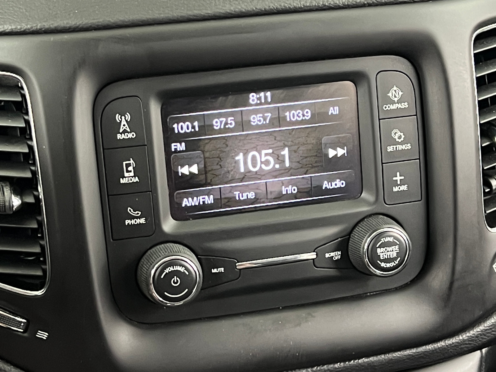 Thumbnail: 2018 Jeep Compass - 4