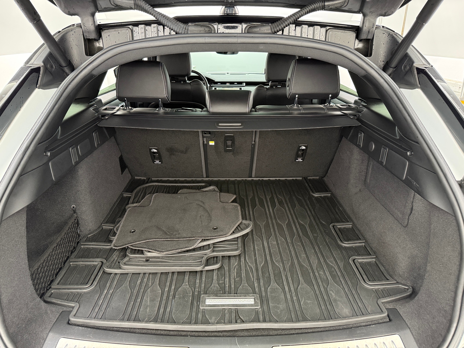 Thumbnail: 2023 Land Rover Range Rover Velar - 6