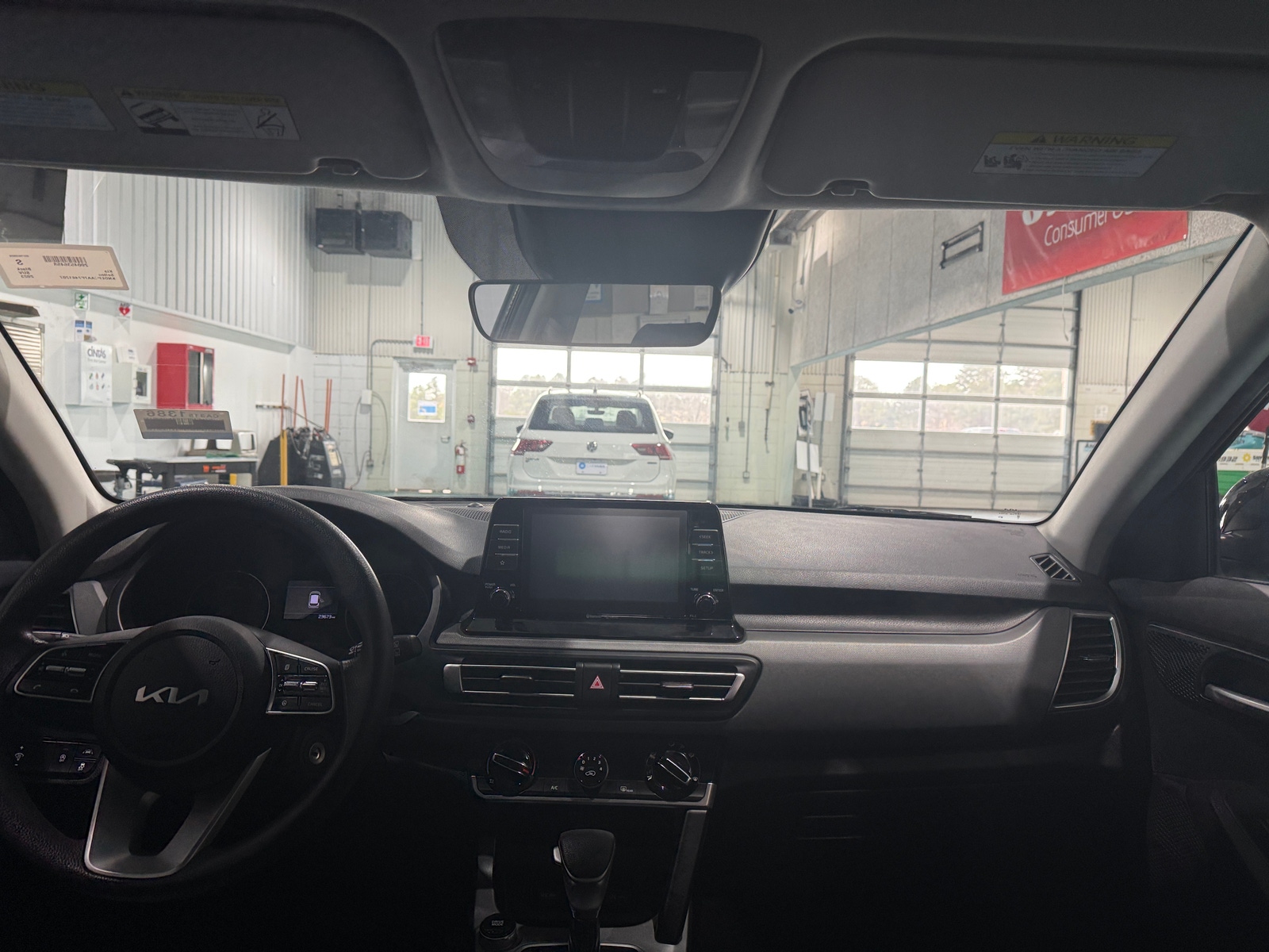 Thumbnail: 2023 Kia Seltos - 3