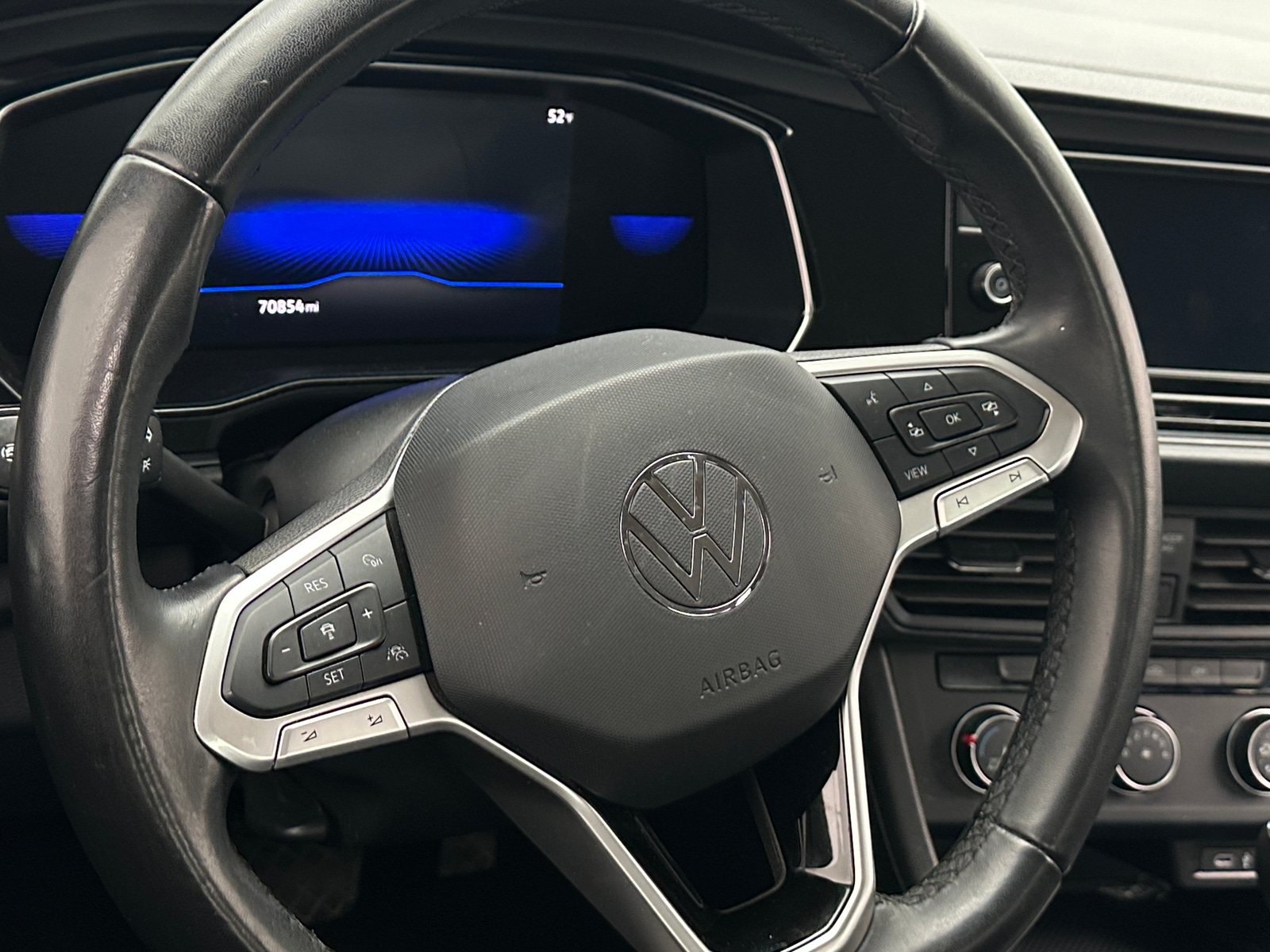 Thumbnail: 2024 Volkswagen Jetta - 5