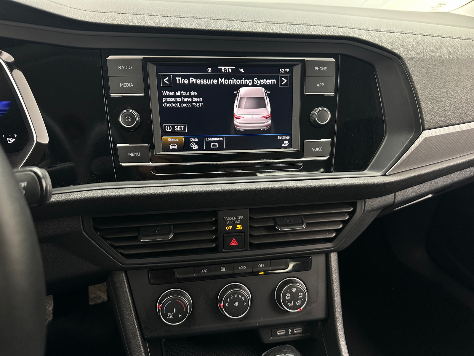 Thumbnail: 2024 Volkswagen Jetta - 4