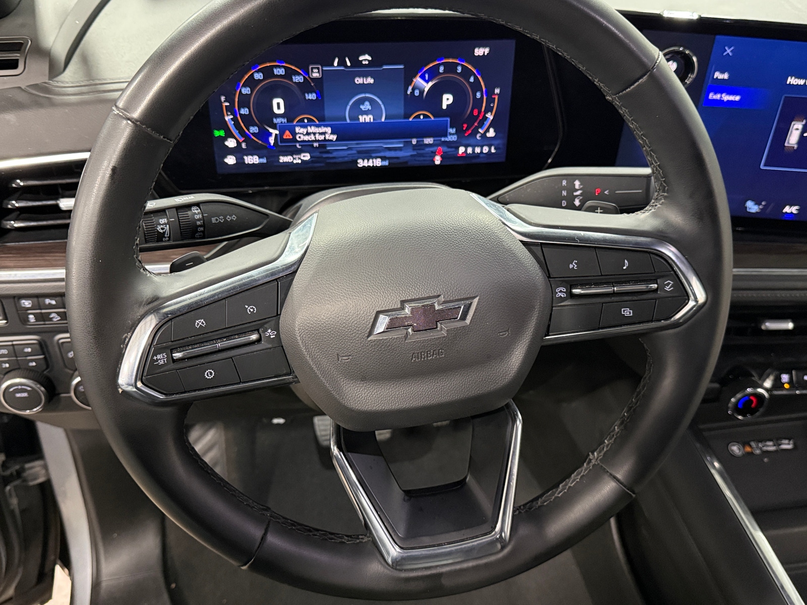 Thumbnail: 2025 Chevrolet Suburban - 4