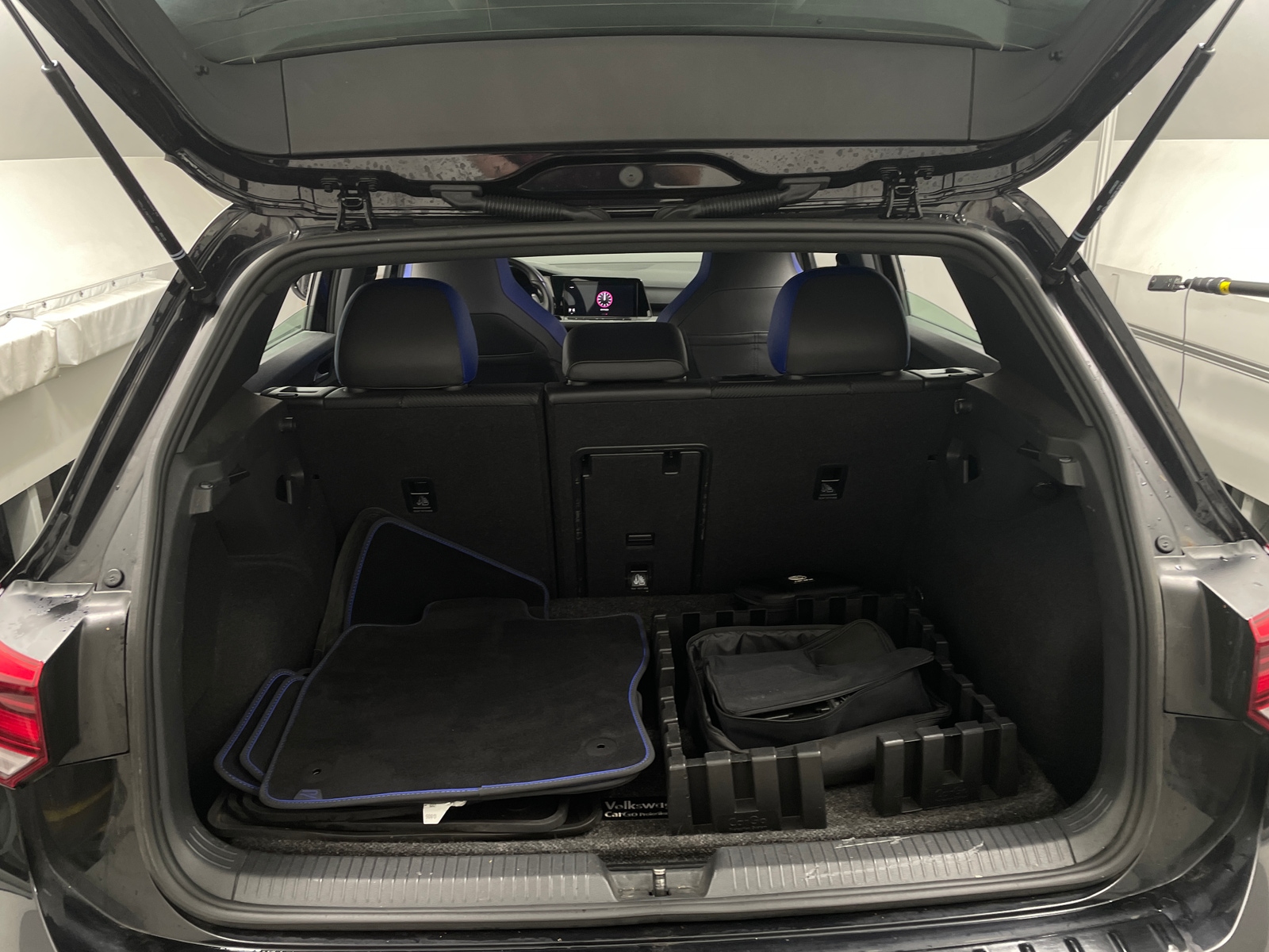 Thumbnail: 2023 Volkswagen Golf - 6