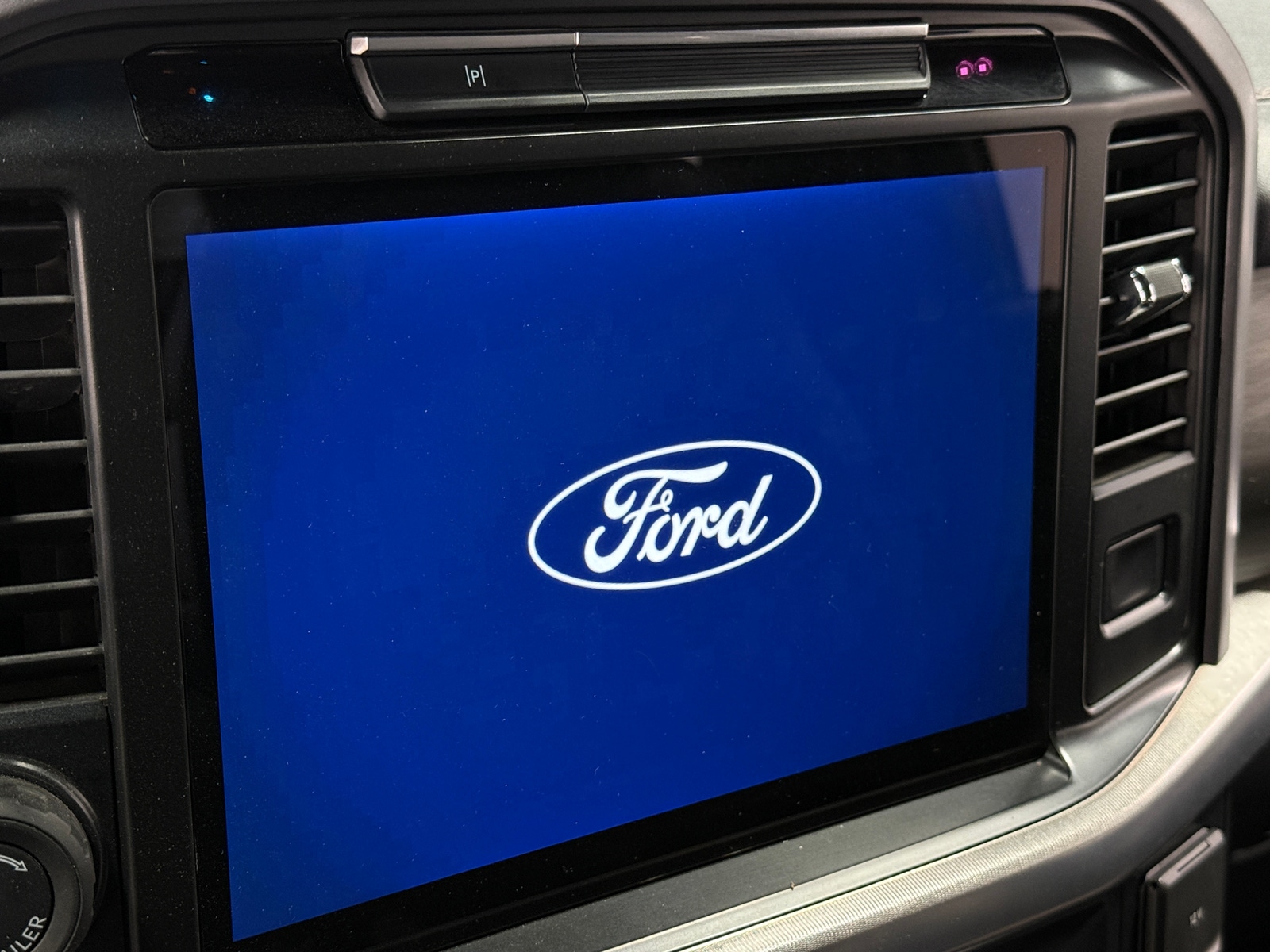 Thumbnail: 2025 Ford Econoline - 3