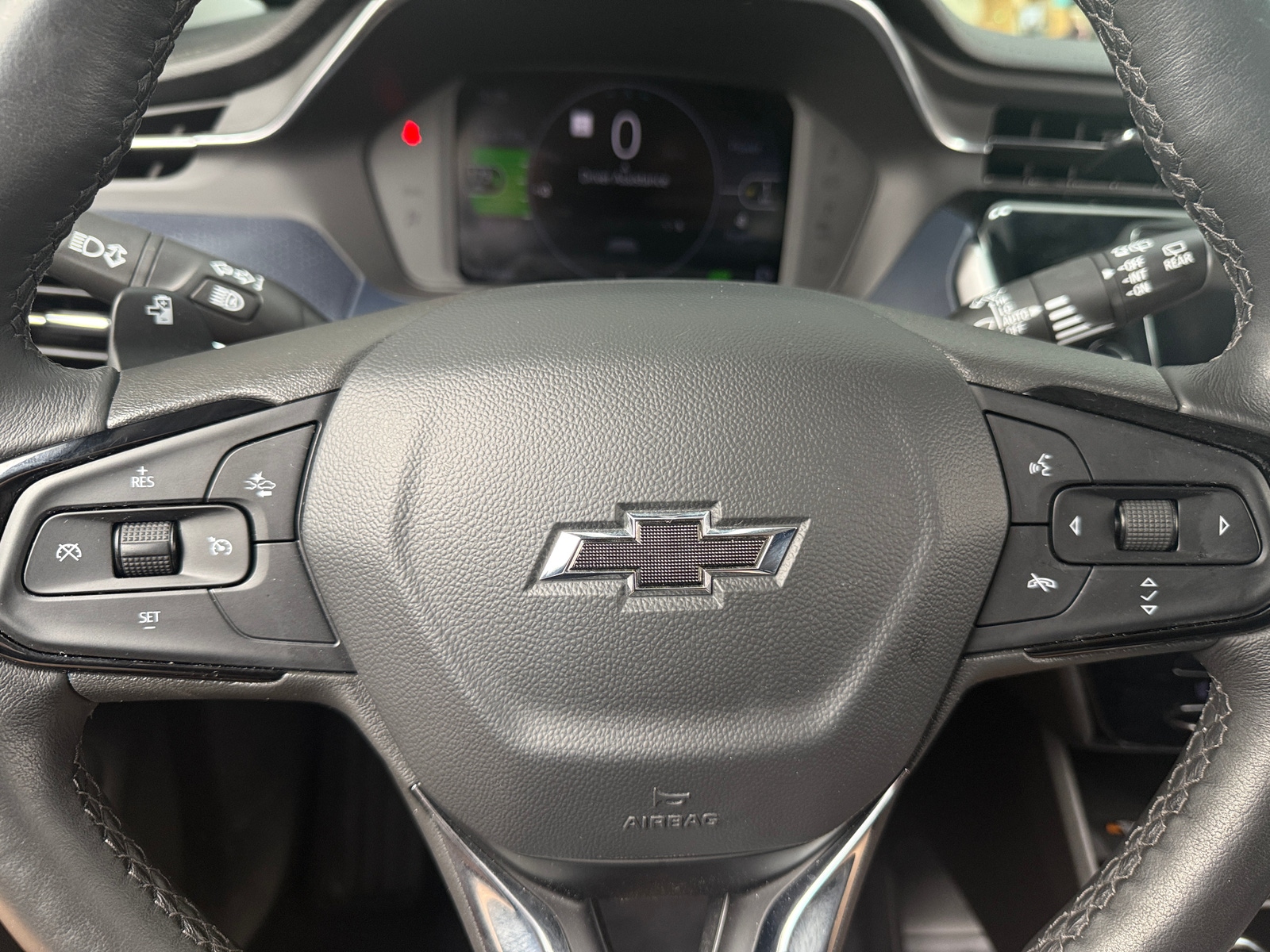 Thumbnail: 2023 Chevrolet Bolt EUV - 4