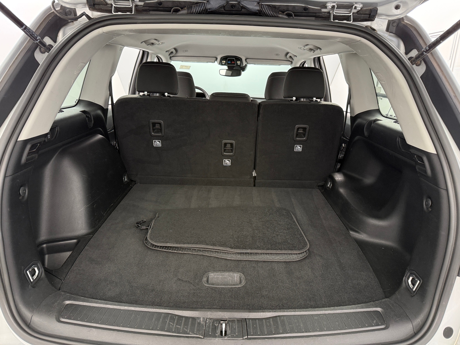 Thumbnail: 2023 Jeep Grand Cherokee - 7