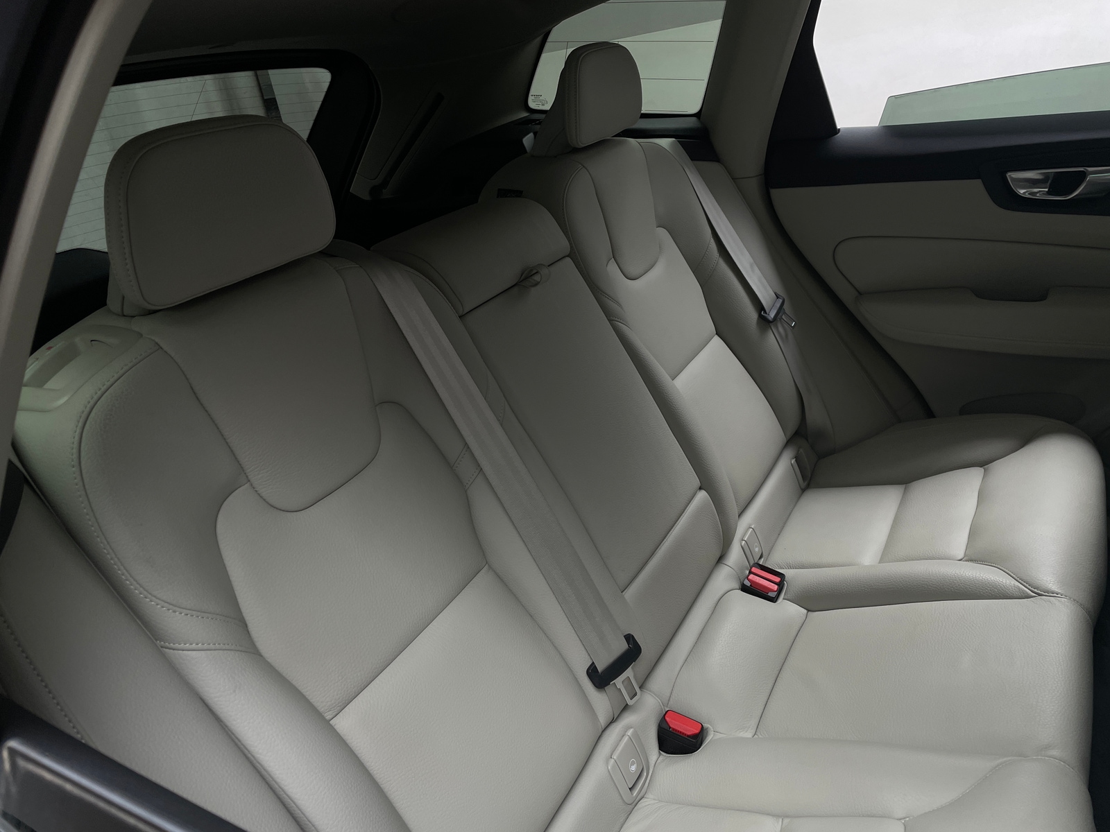 Thumbnail: 2023 Volvo XC60 - 5