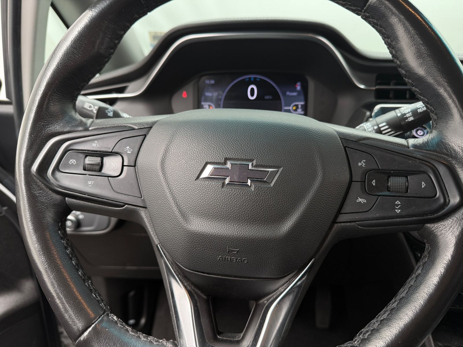 Thumbnail: 2022 Chevrolet Bolt EV - 4