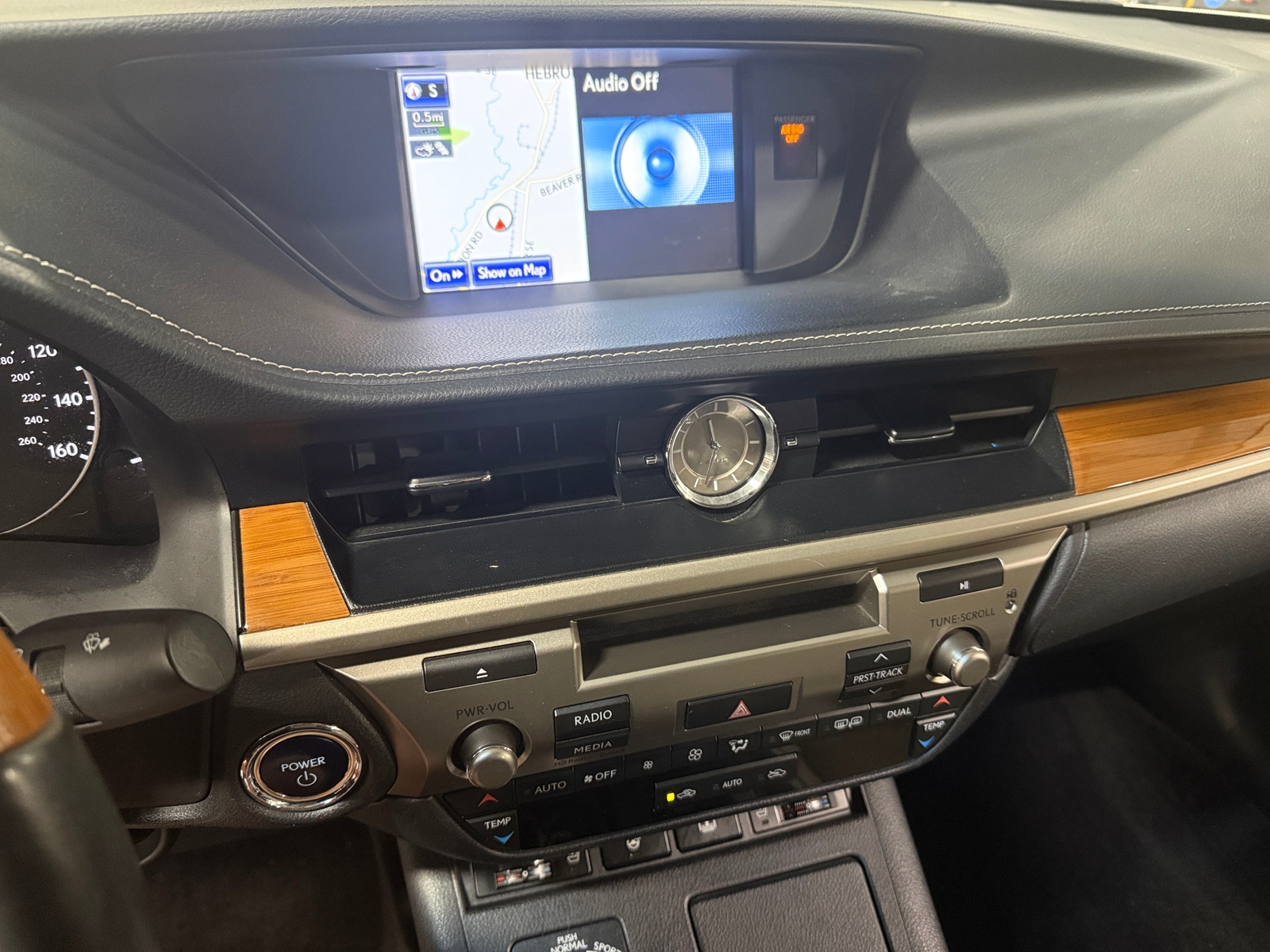 Thumbnail: 2013 Lexus ES - 3