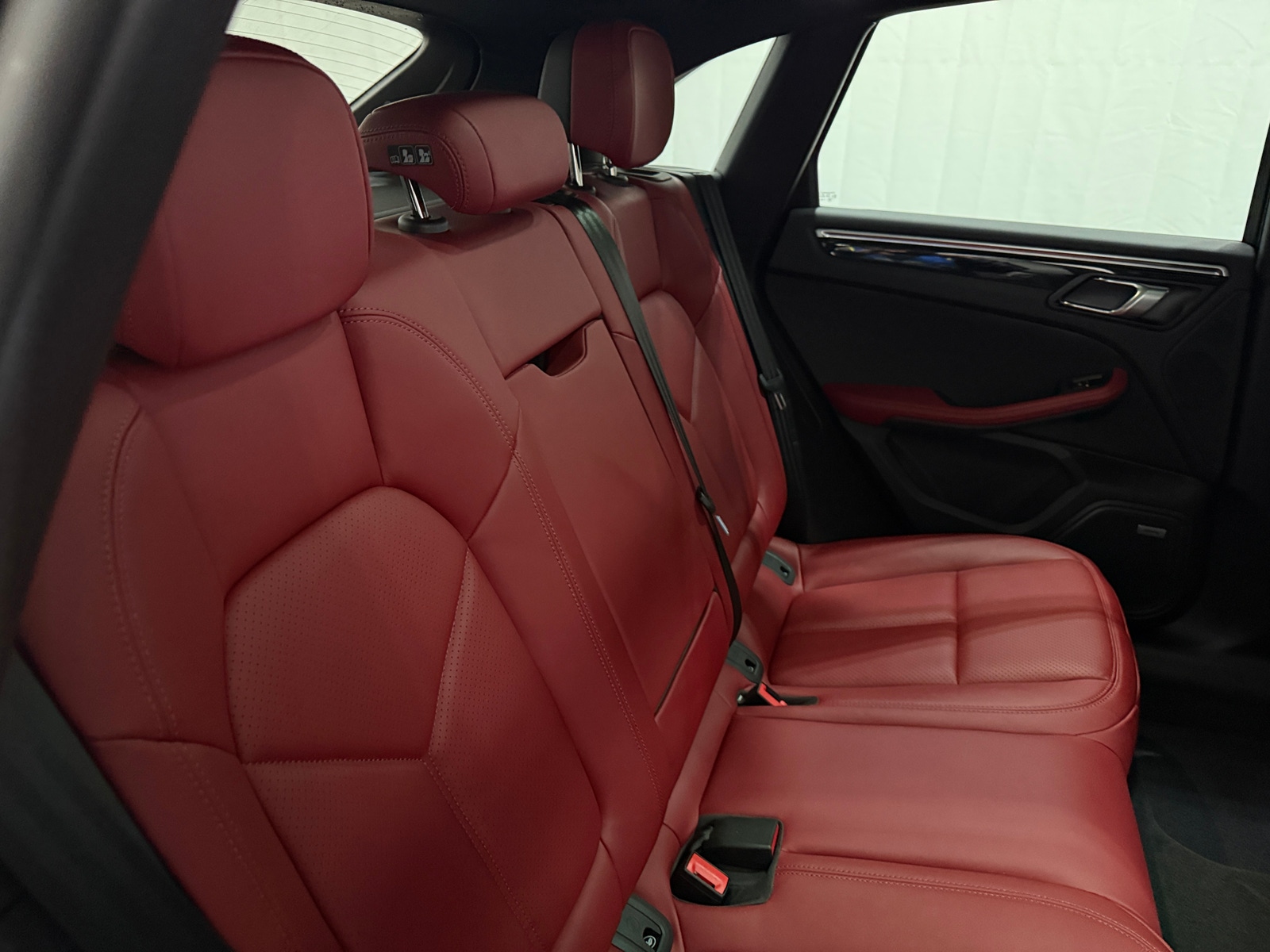 Thumbnail: 2024 Porsche Macan - 5