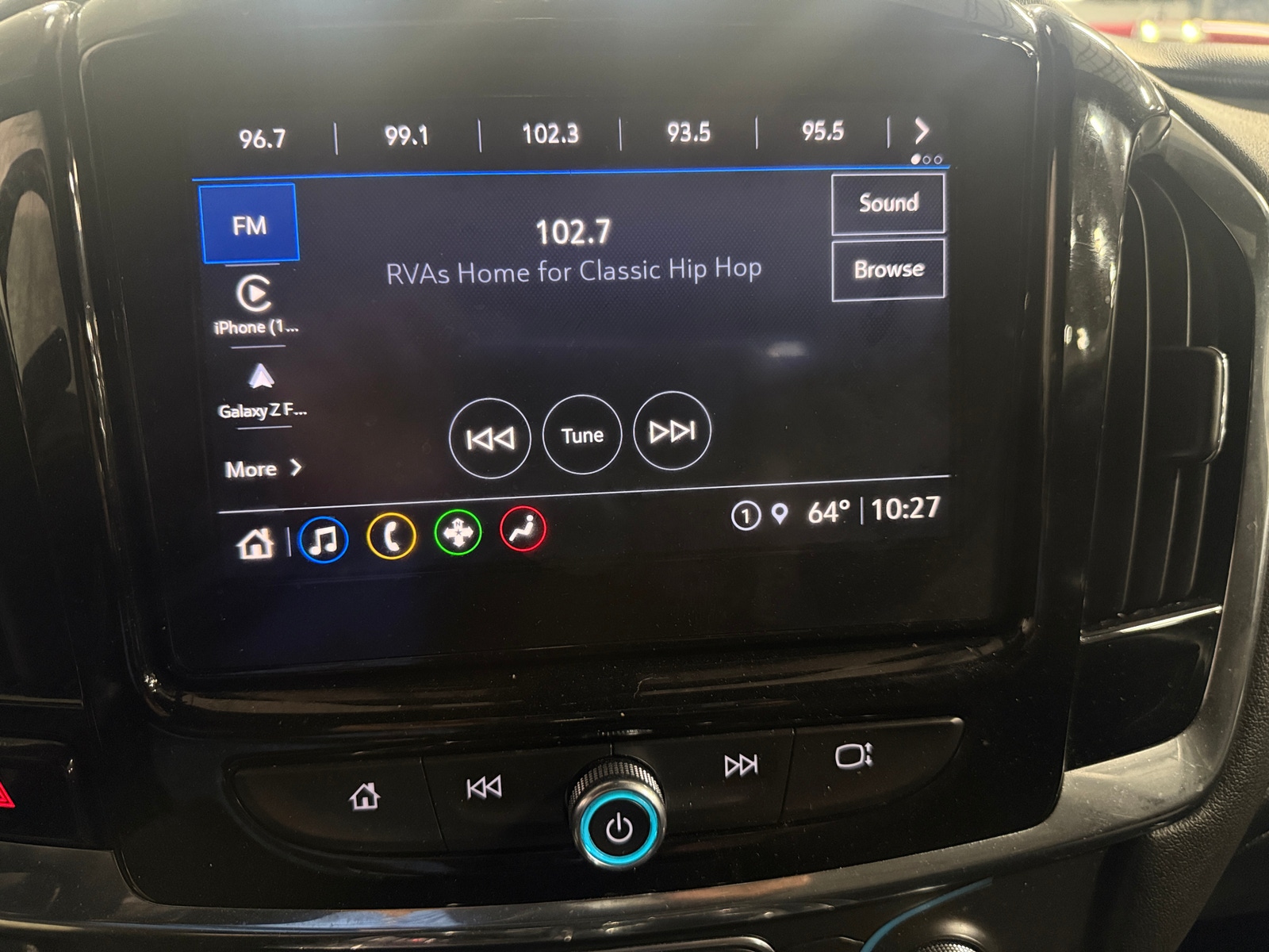 Thumbnail: 2023 Chevrolet Traverse - 4