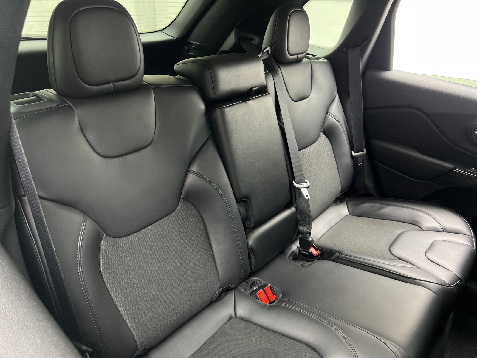 Thumbnail: 2021 Jeep Cherokee - 5