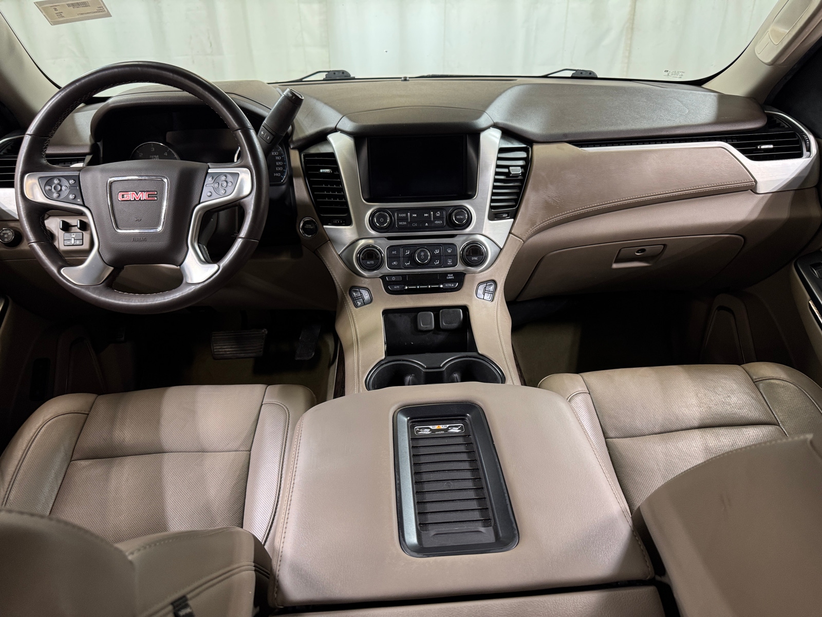 Thumbnail: 2017 GMC Yukon - 2