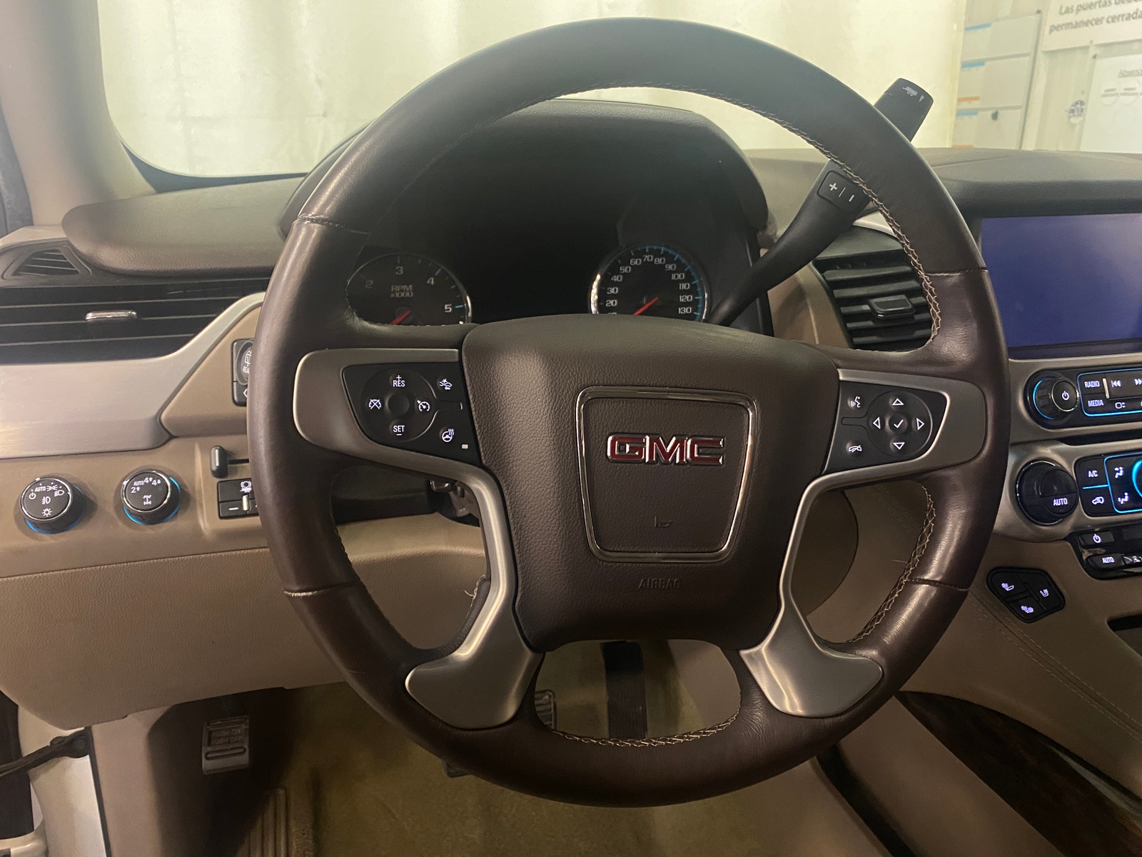 Thumbnail: 2017 GMC Yukon - 4