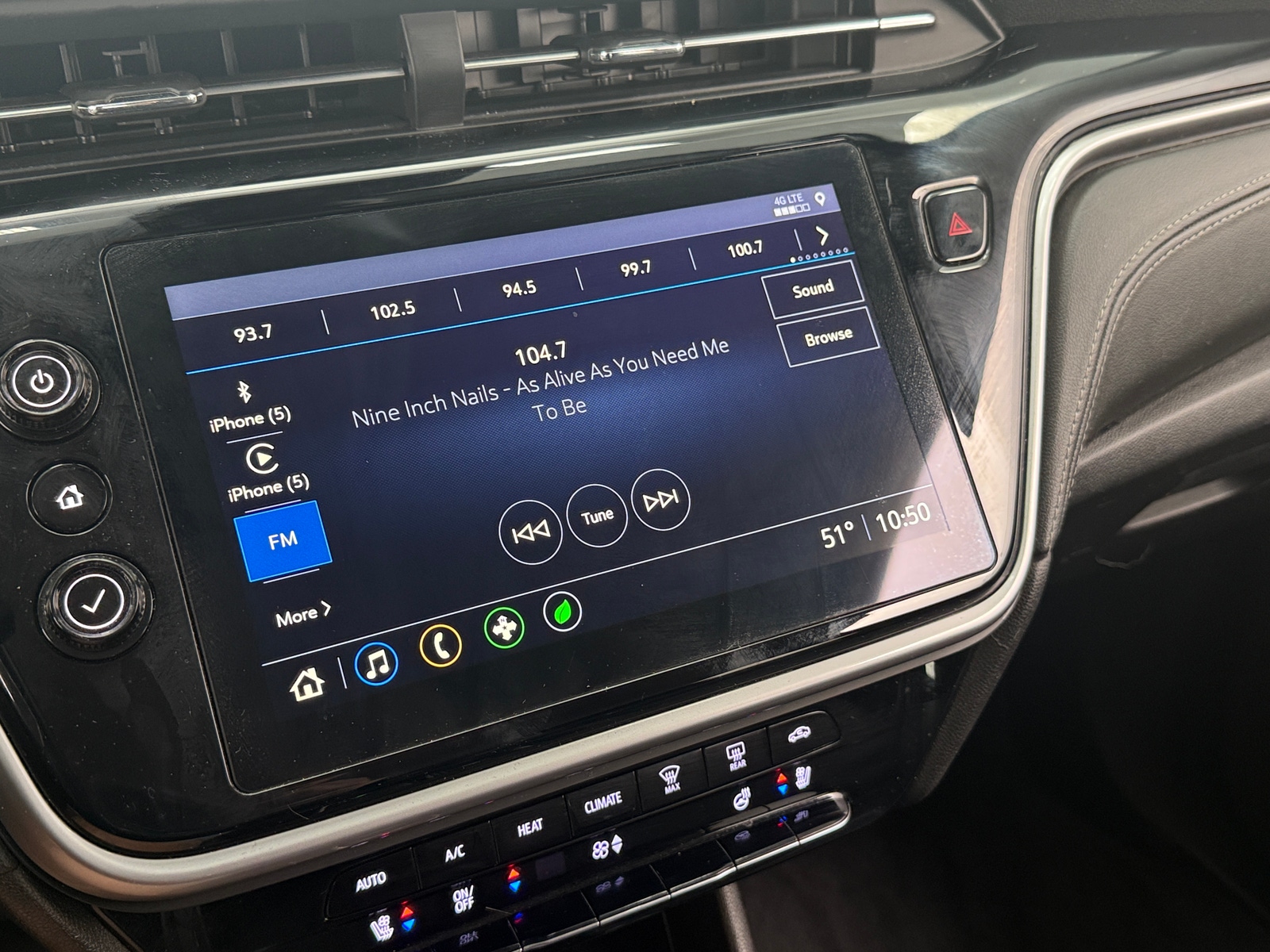 Thumbnail: 2022 Chevrolet Bolt EUV - 3