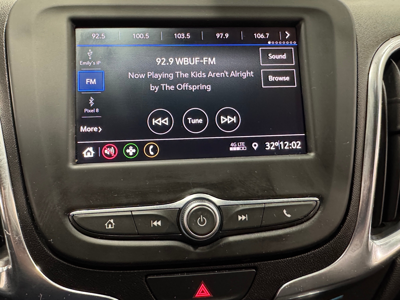 Thumbnail: 2021 Chevrolet Equinox - 4