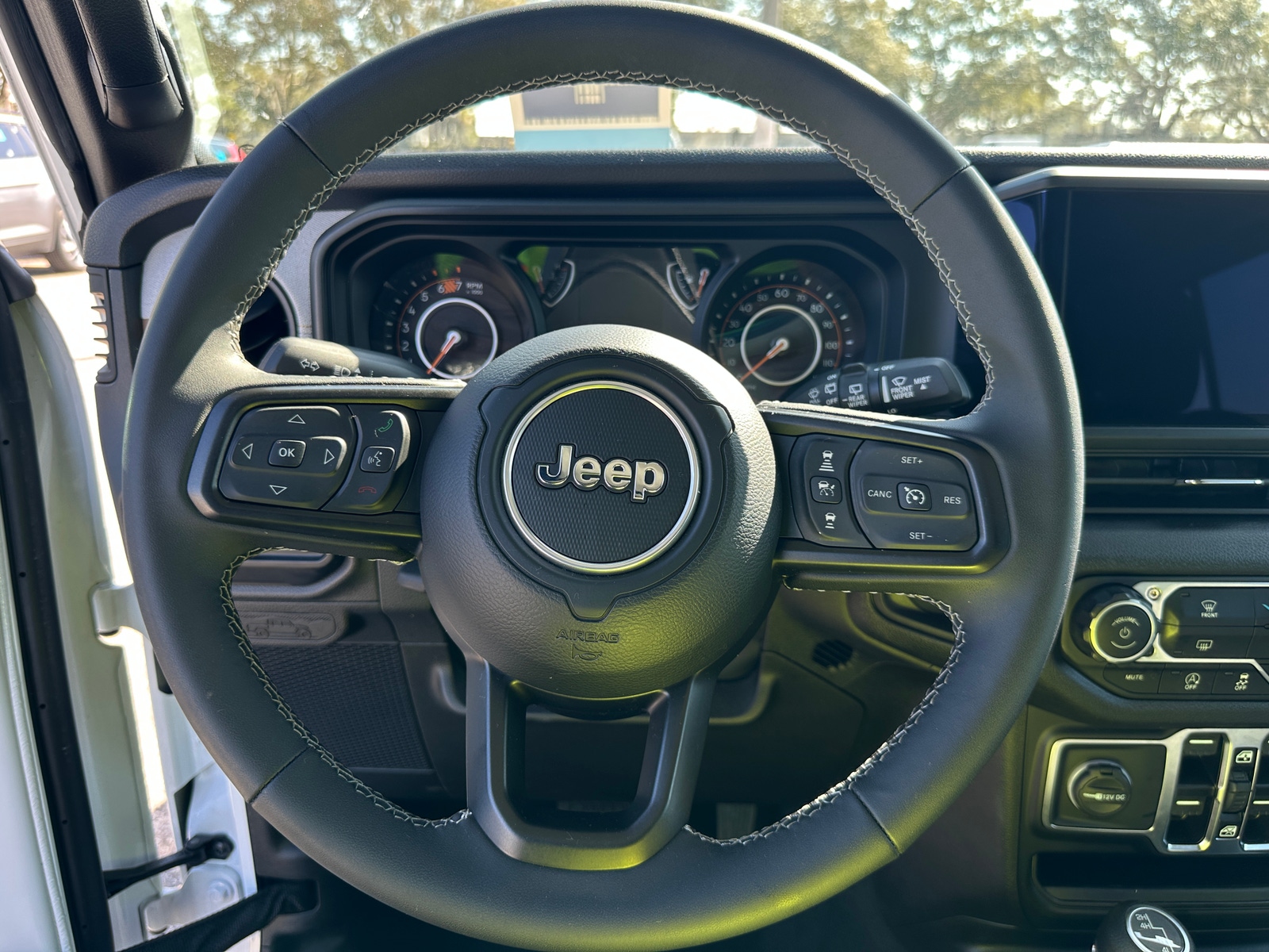 Thumbnail: 2025 Jeep Wrangler - 5