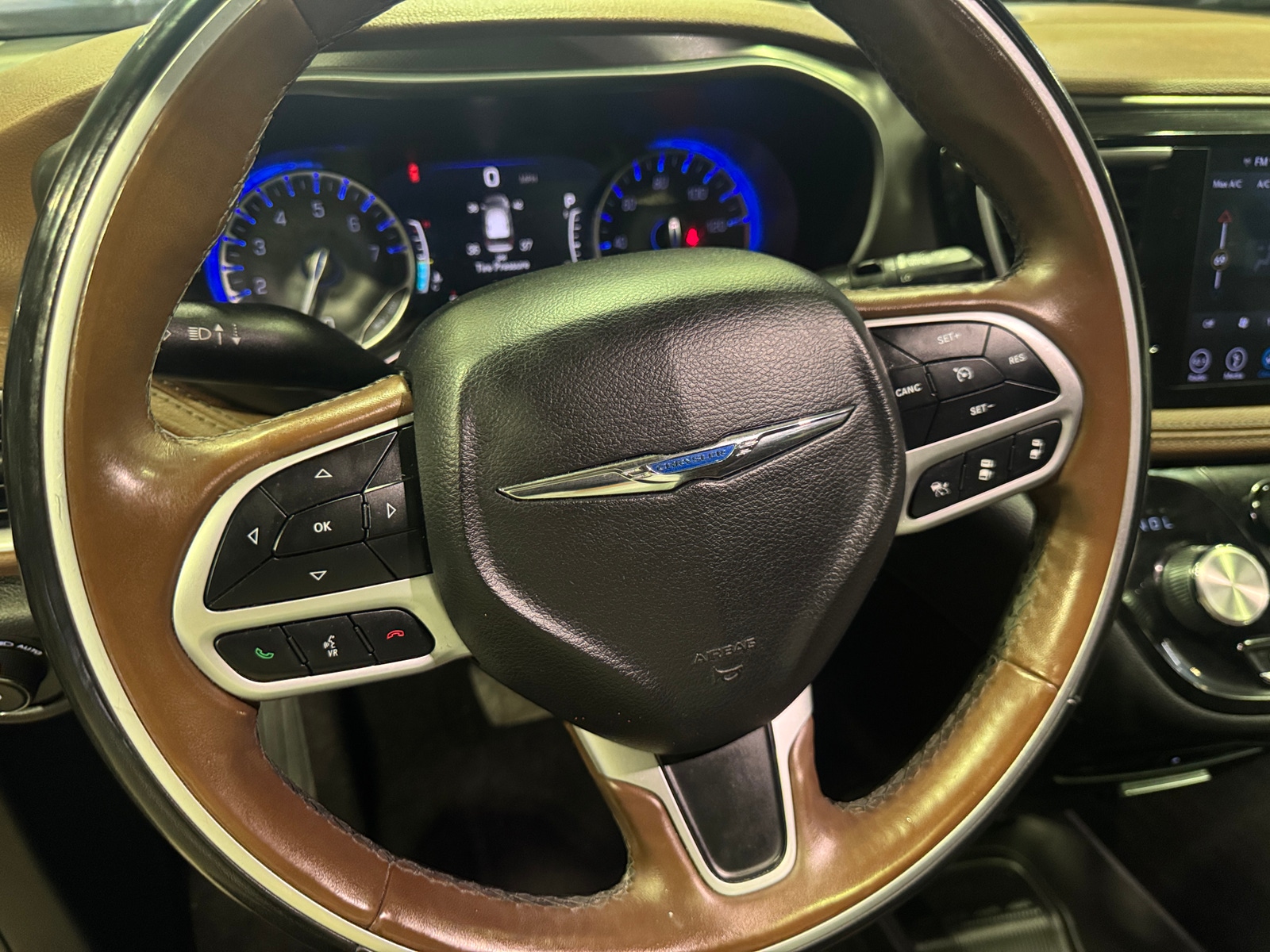 Thumbnail: 2018 Chrysler Pacifica - 4