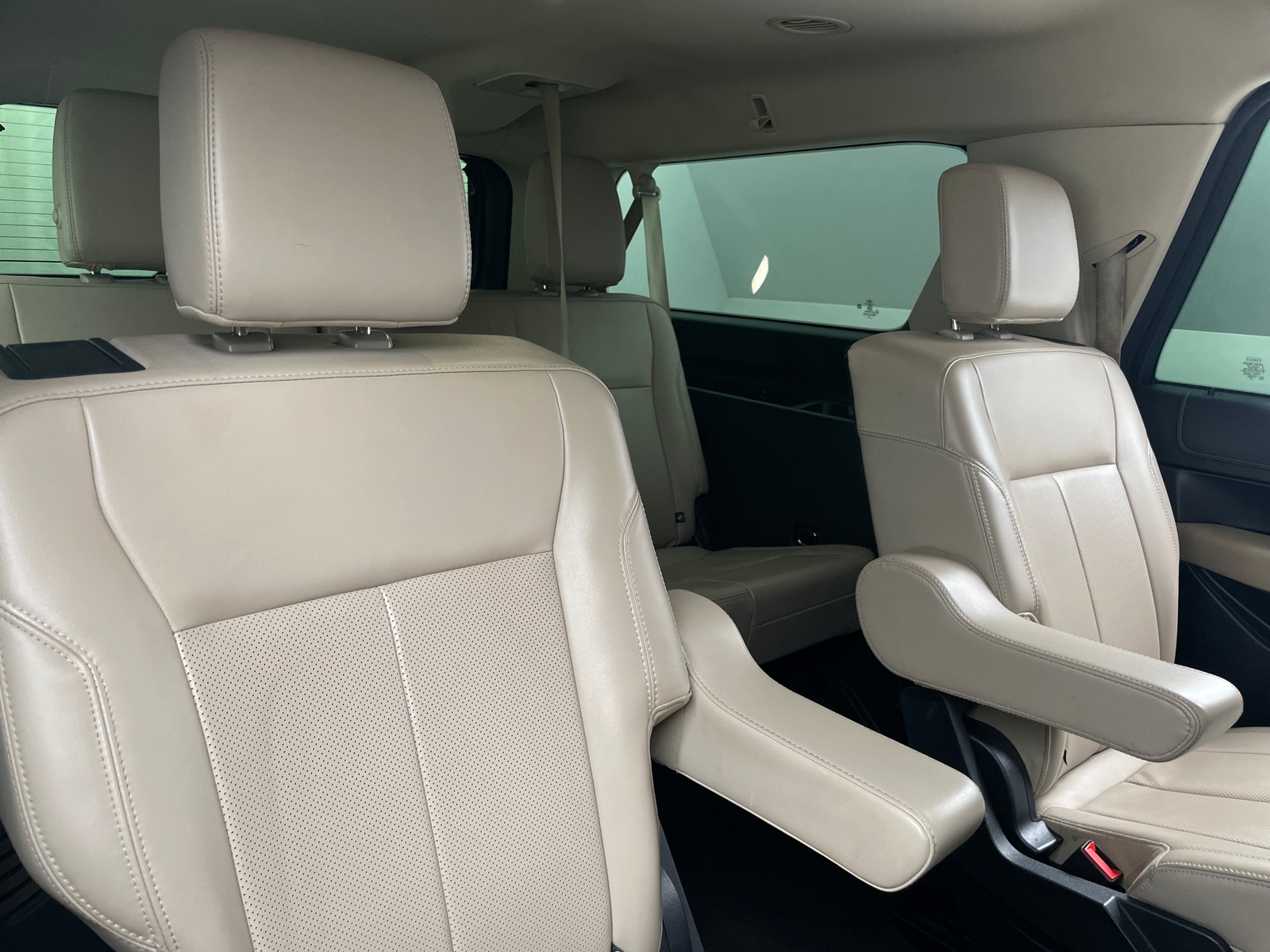 Thumbnail: 2022 Ford Expedition MAX - 6