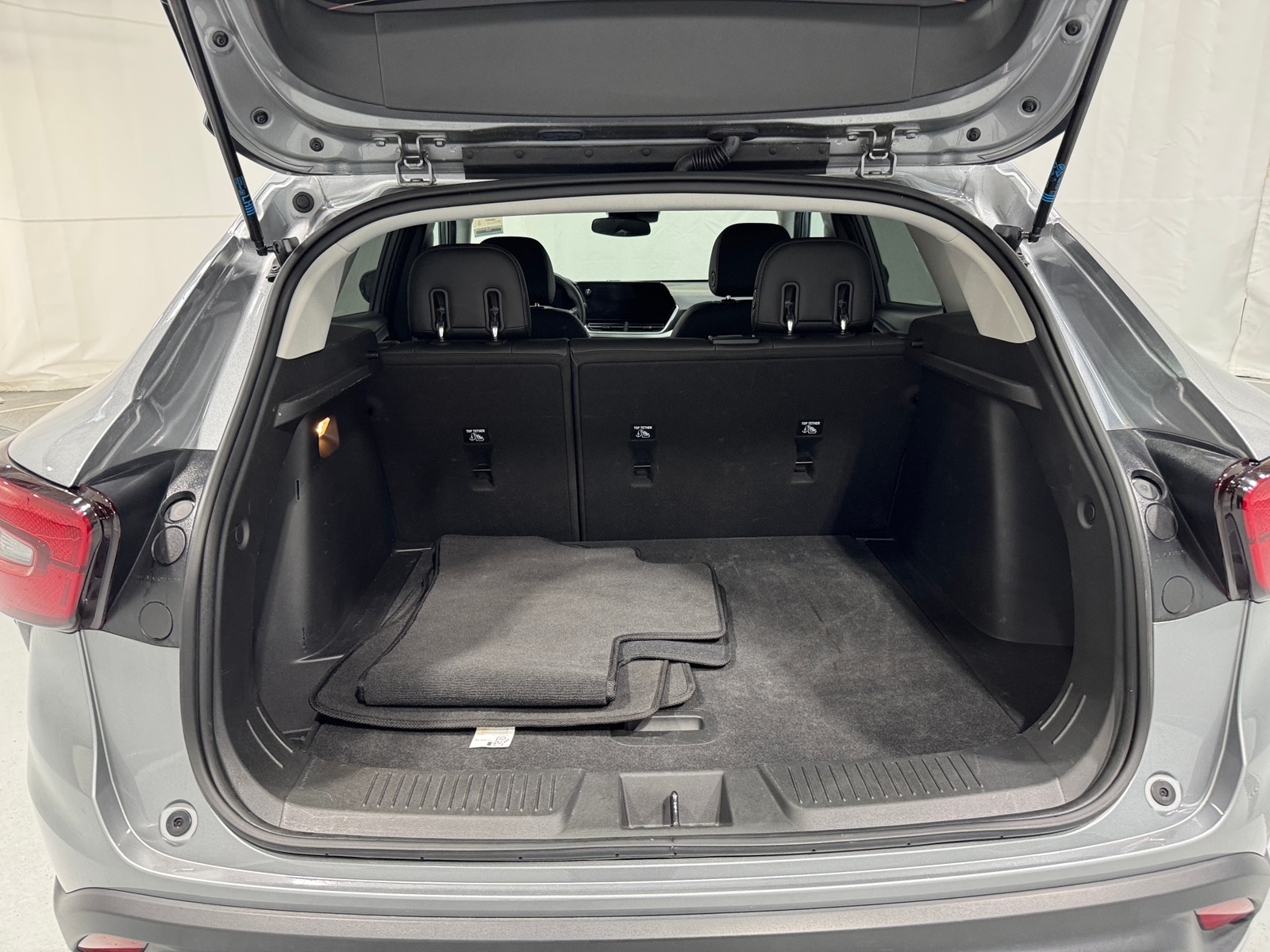 Thumbnail: 2025 Chevrolet Trax - 7