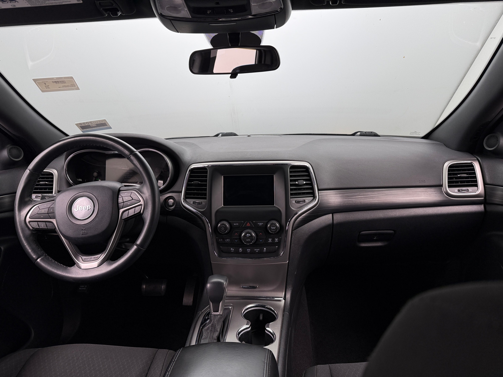 Thumbnail: 2019 Jeep Grand Cherokee - 3