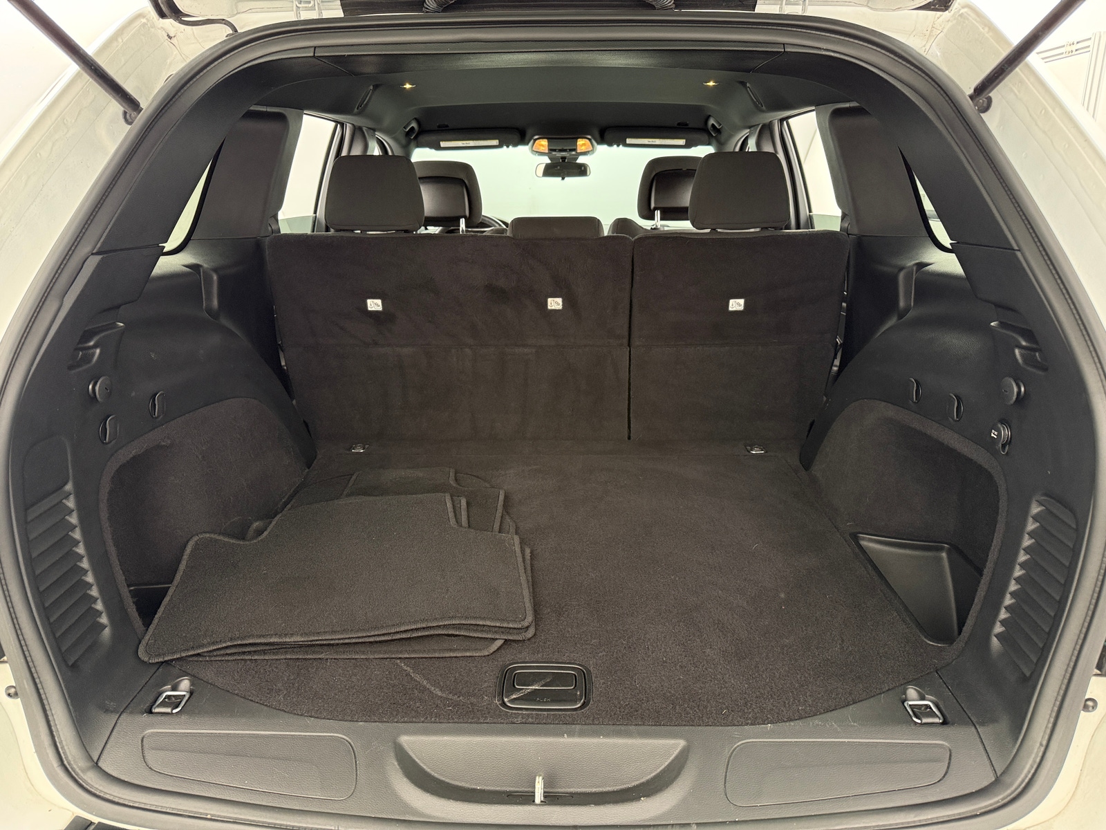 Thumbnail: 2019 Jeep Grand Cherokee - 7