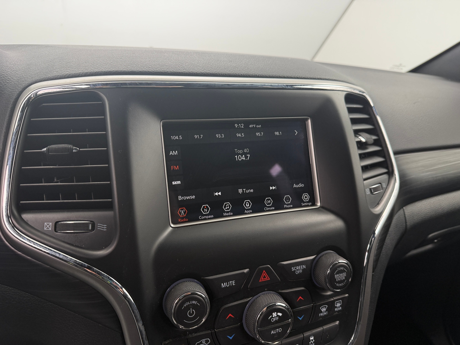 Thumbnail: 2019 Jeep Grand Cherokee - 4