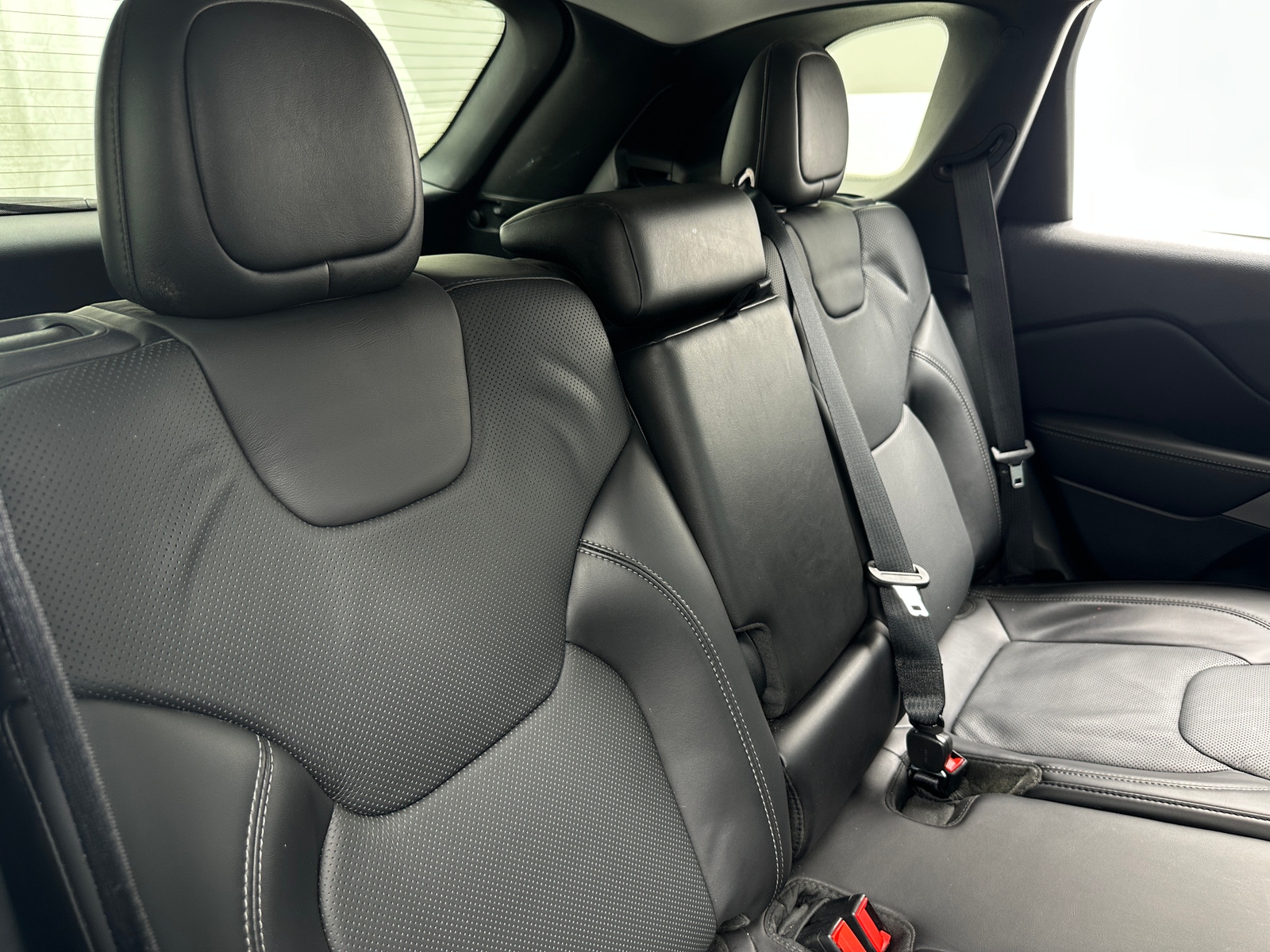 Thumbnail: 2019 Jeep Cherokee - 5