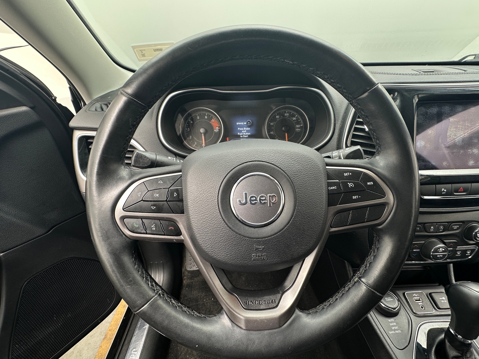 Thumbnail: 2019 Jeep Cherokee - 4