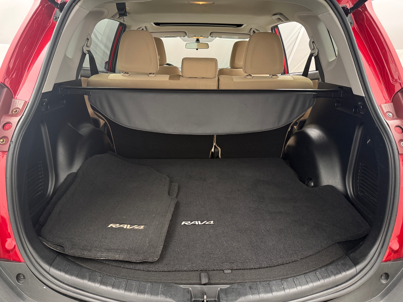 Thumbnail: 2015 Toyota RAV4 - 7