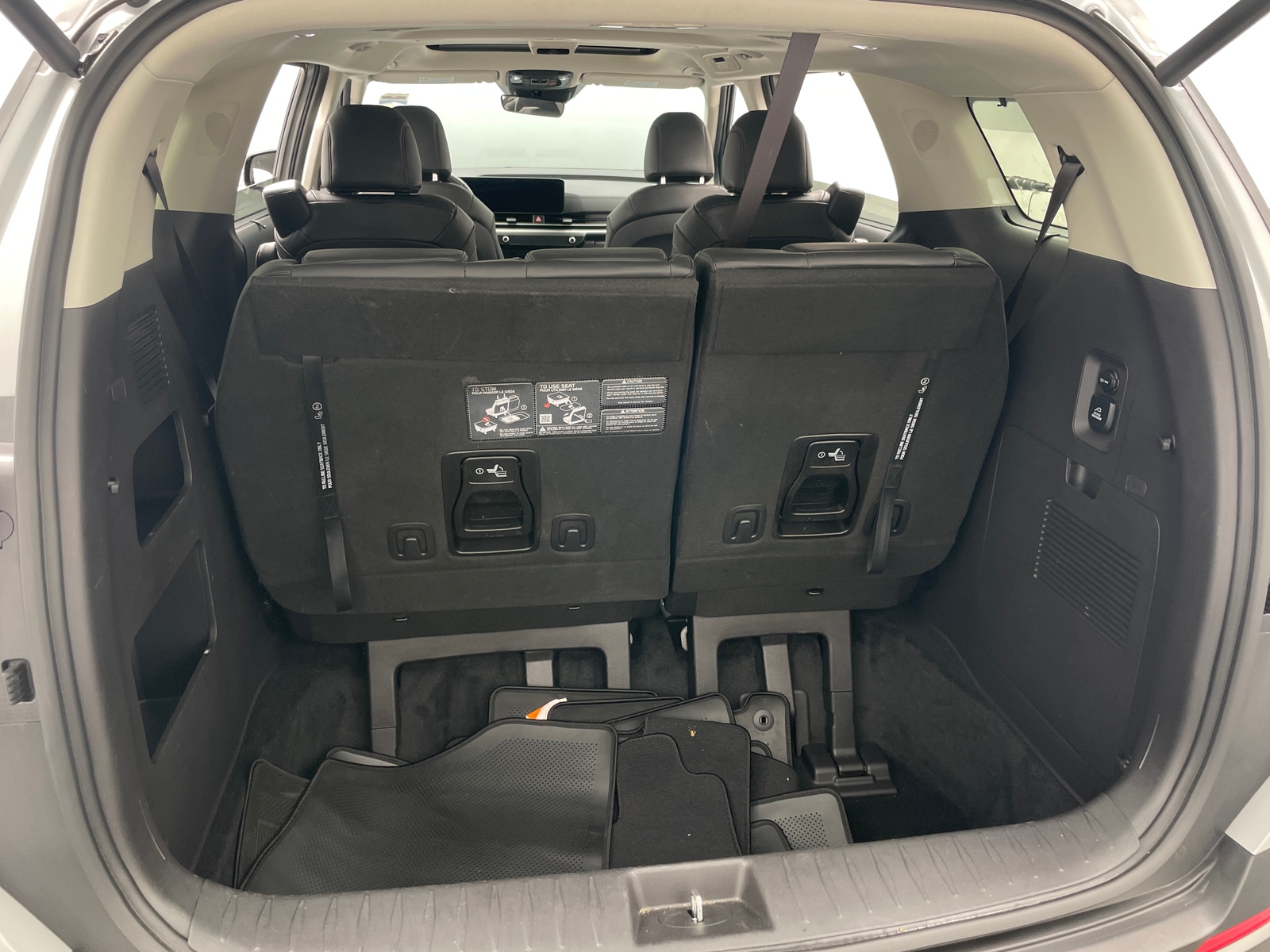 Thumbnail: 2025 Kia Carnival - 6