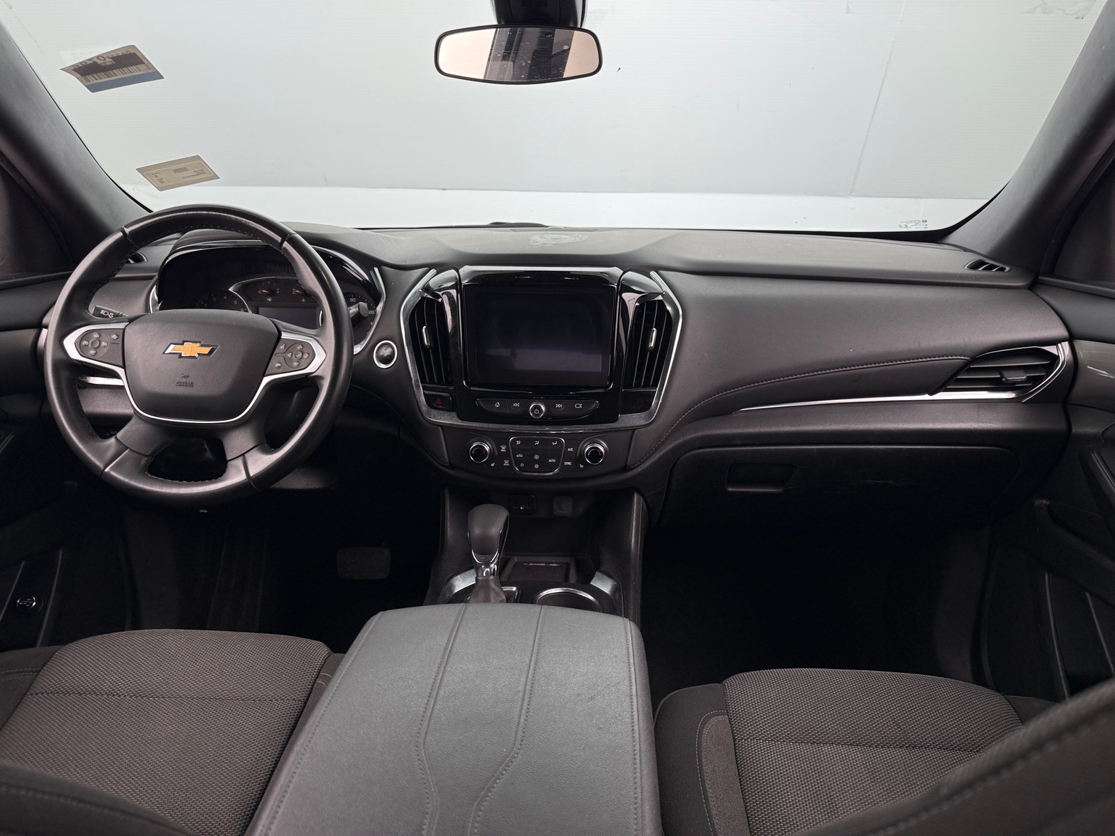 Thumbnail: 2023 Chevrolet Traverse - 3