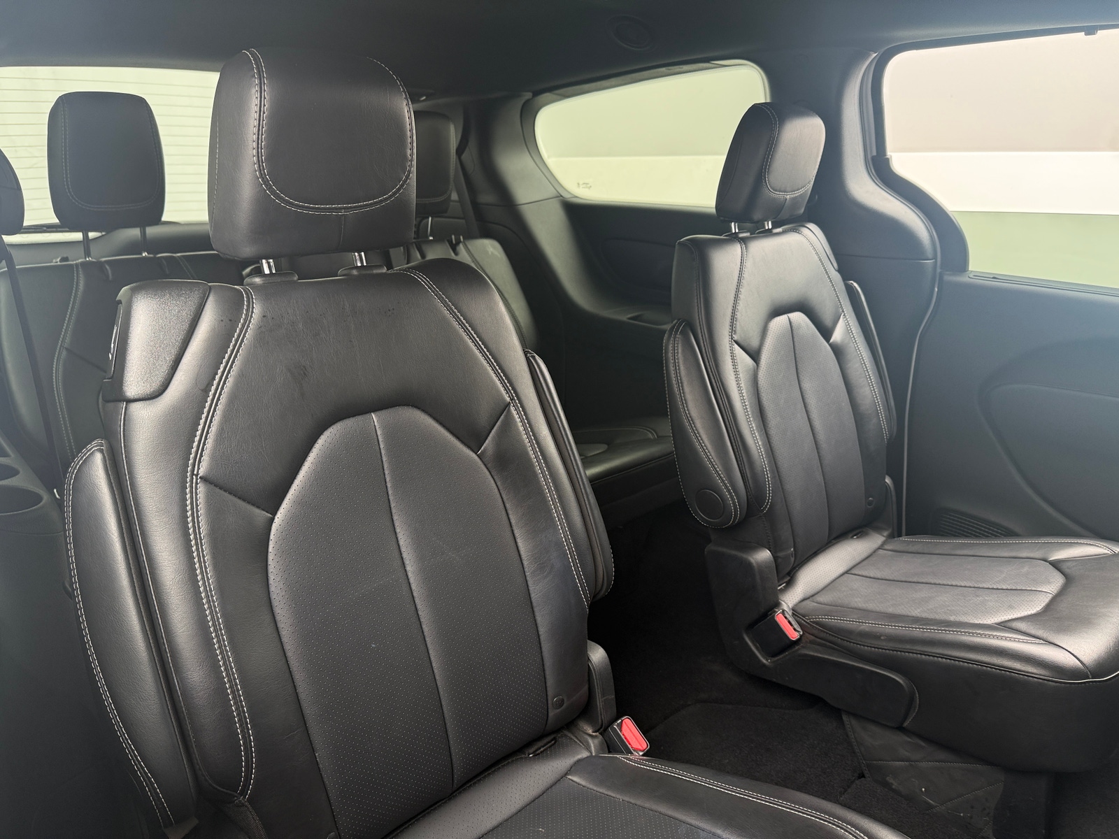 Thumbnail: 2025 Chrysler Pacifica - 5