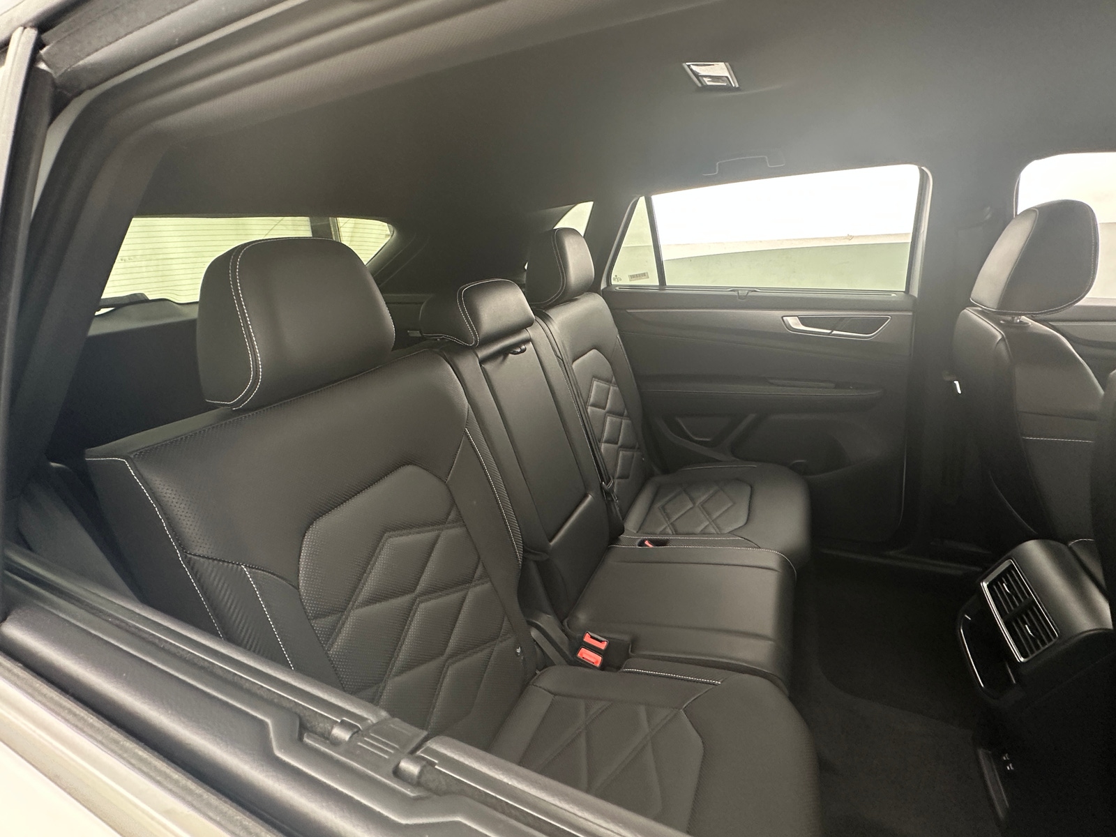 Thumbnail: 2025 Volkswagen Atlas - 6