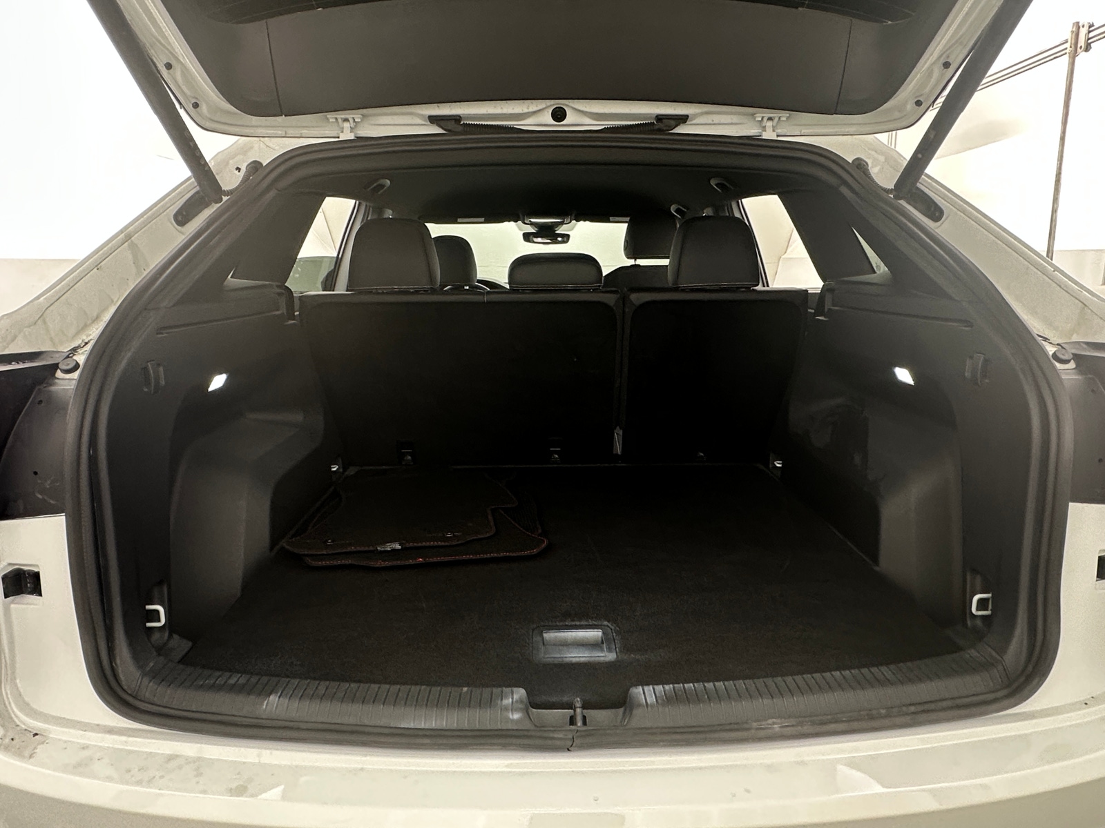 Thumbnail: 2025 Volkswagen Atlas - 7