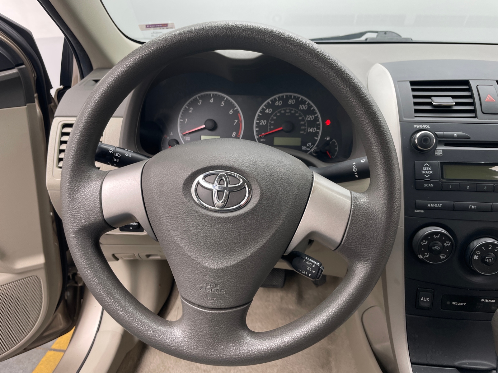 Thumbnail: 2010 Toyota Corolla - 5