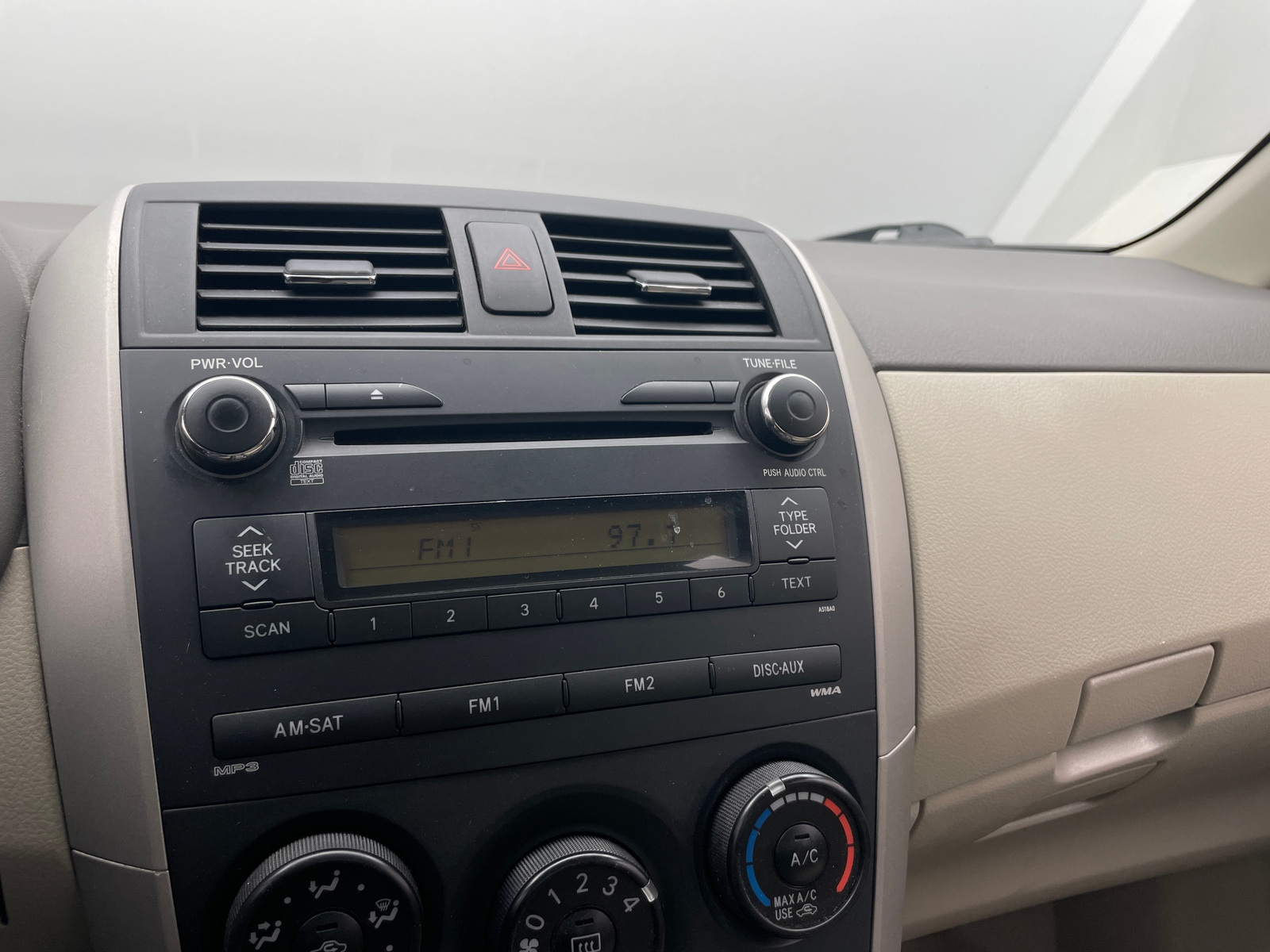 Thumbnail: 2010 Toyota Corolla - 4