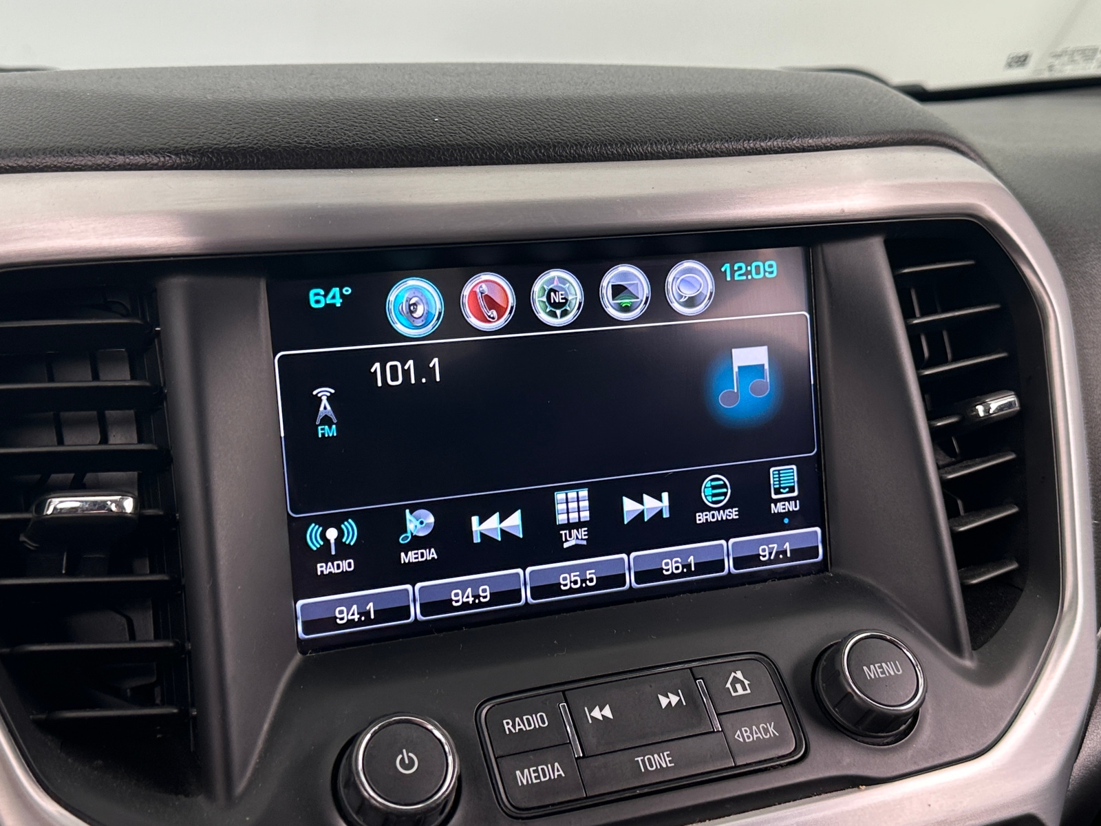 Thumbnail: 2019 GMC Acadia - 3