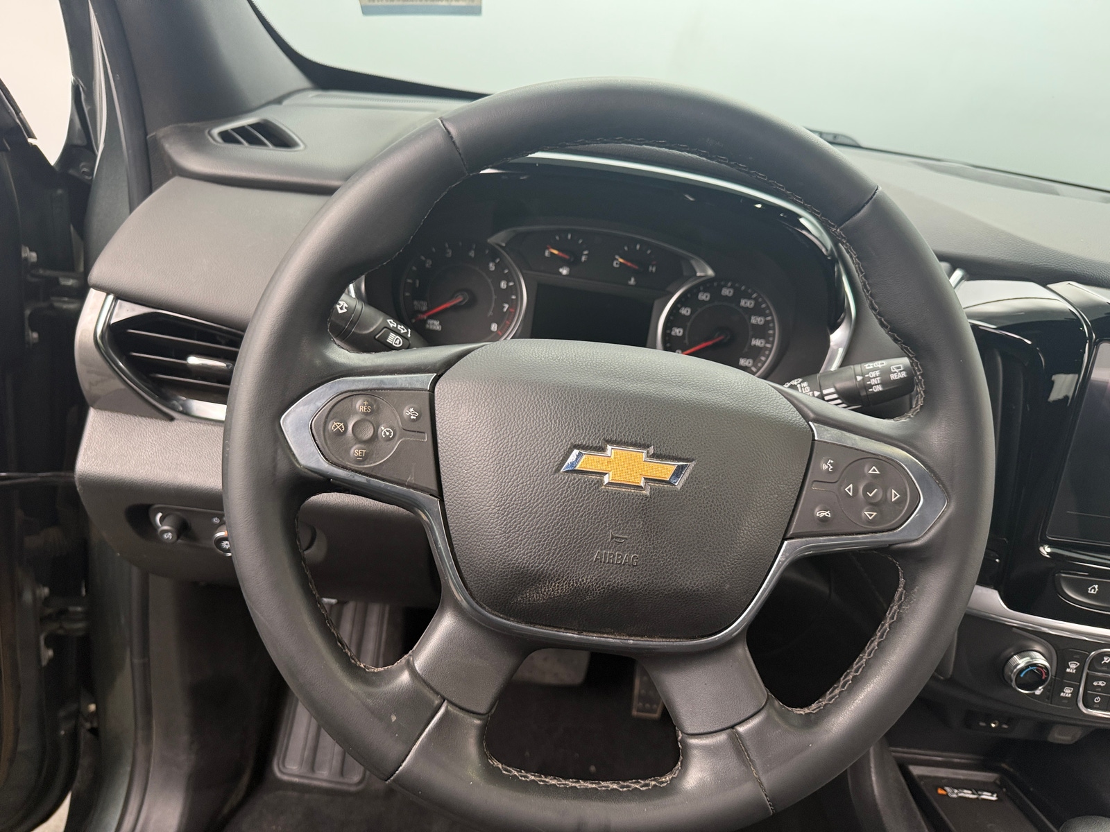 Thumbnail: 2023 Chevrolet Traverse - 5