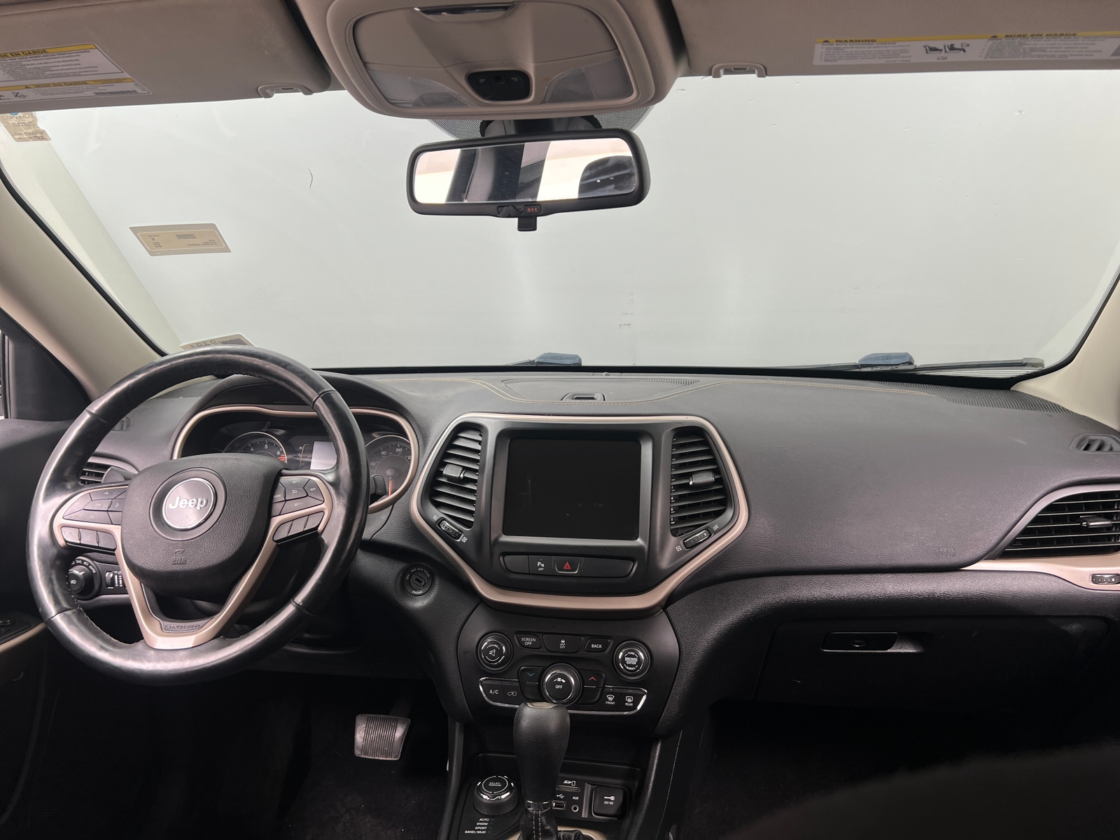 Thumbnail: 2018 Jeep Cherokee - 3