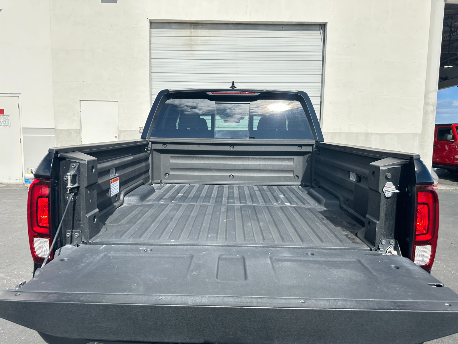 Thumbnail: 2025 Honda Ridgeline - 6