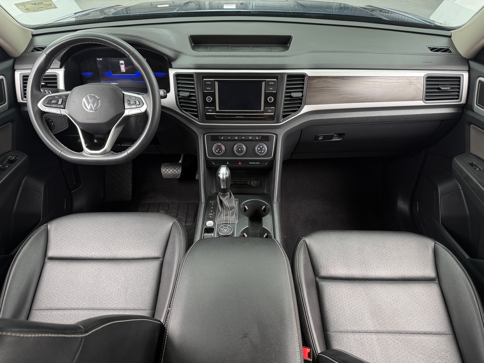 Thumbnail: 2022 Volkswagen Atlas - 2