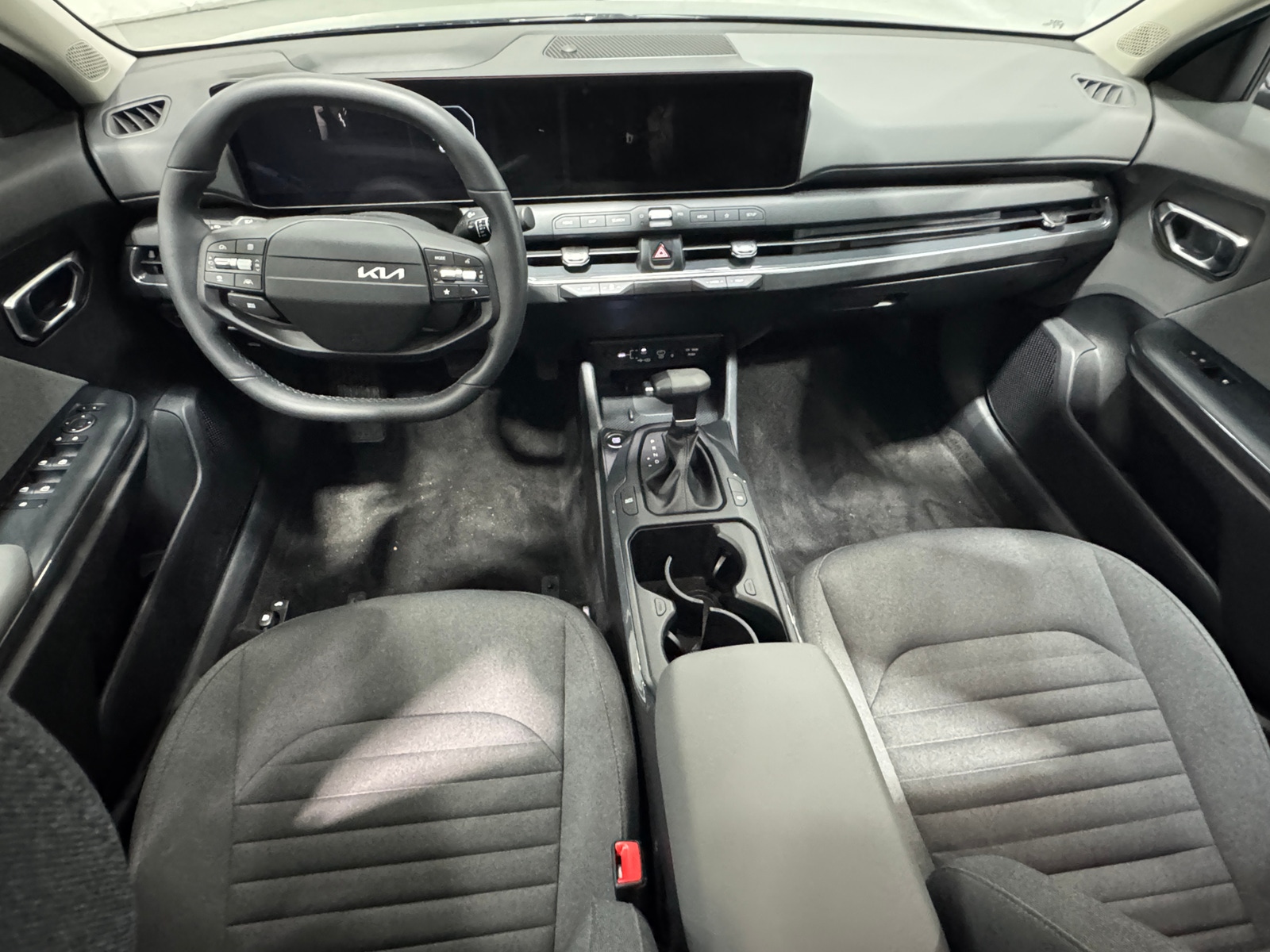 Thumbnail: 2025 Kia K4 - 3