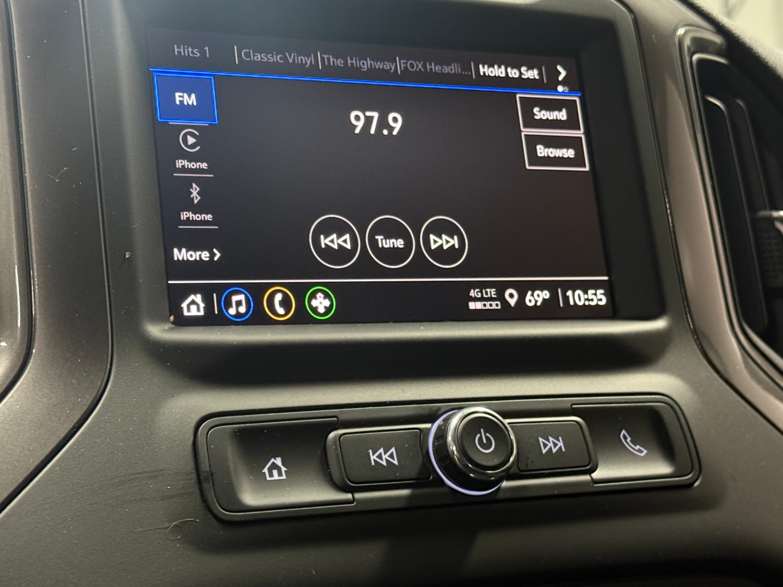 Thumbnail: 2024 Chevrolet Silverado 2500 - 4