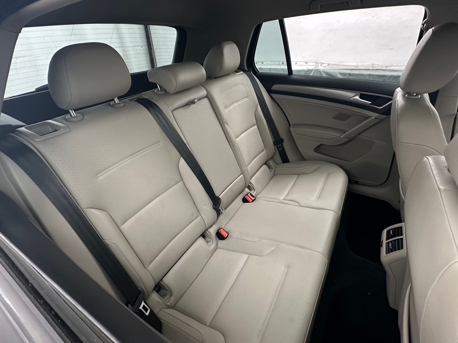 Thumbnail: 2015 Volkswagen Golf - 5