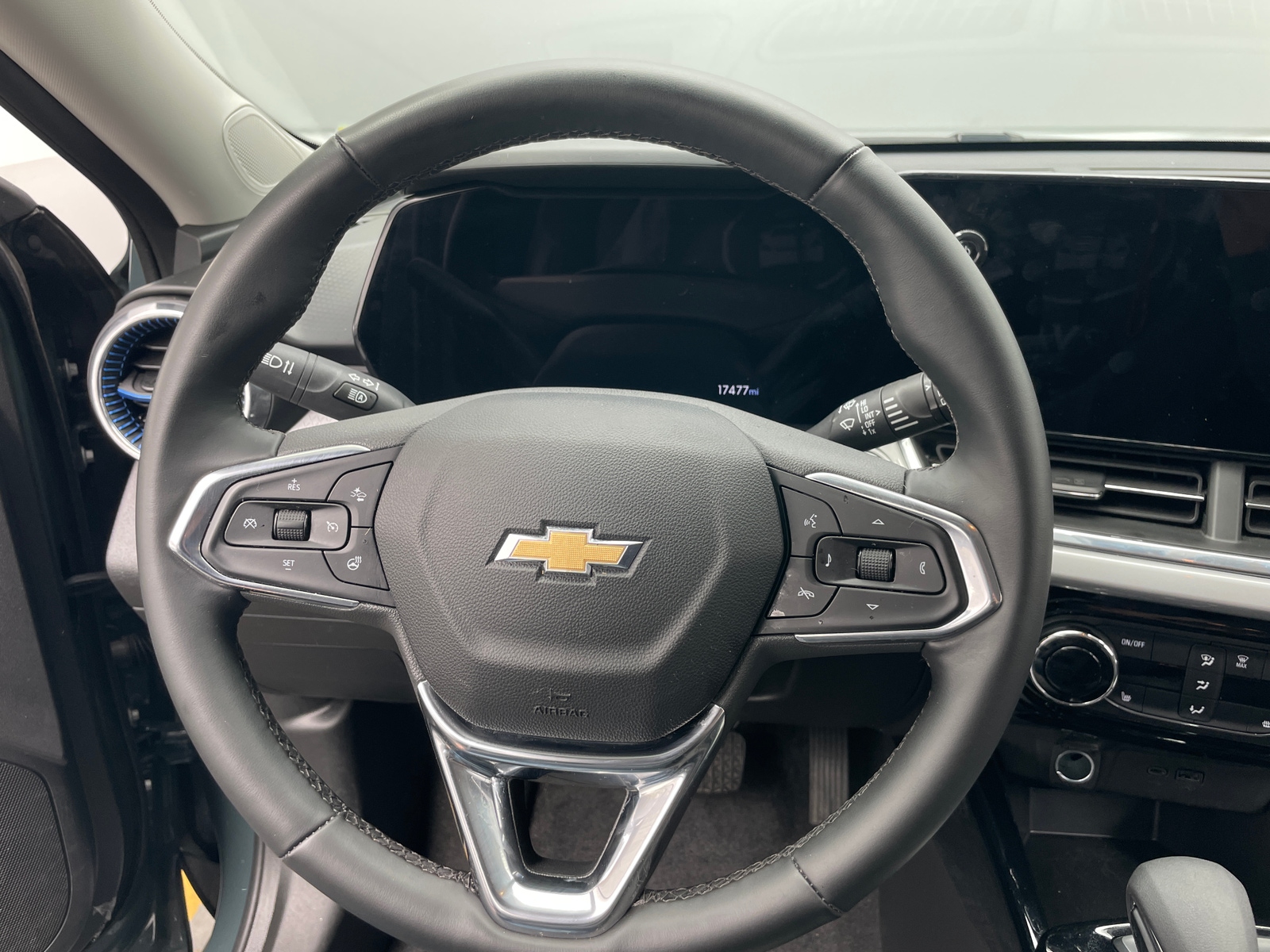 Thumbnail: 2025 Chevrolet Trax - 5