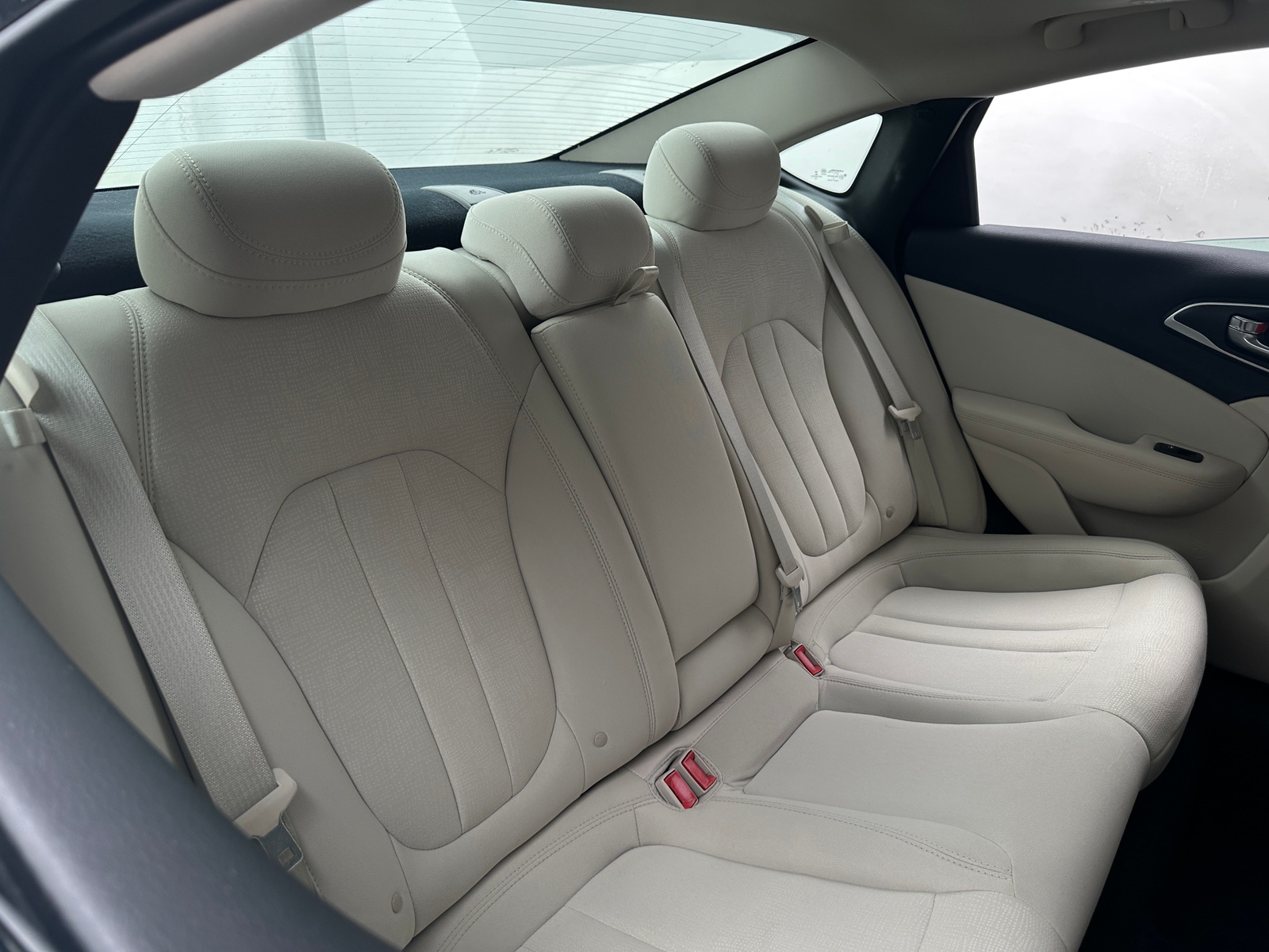 Thumbnail: 2015 Chrysler 200 - 6