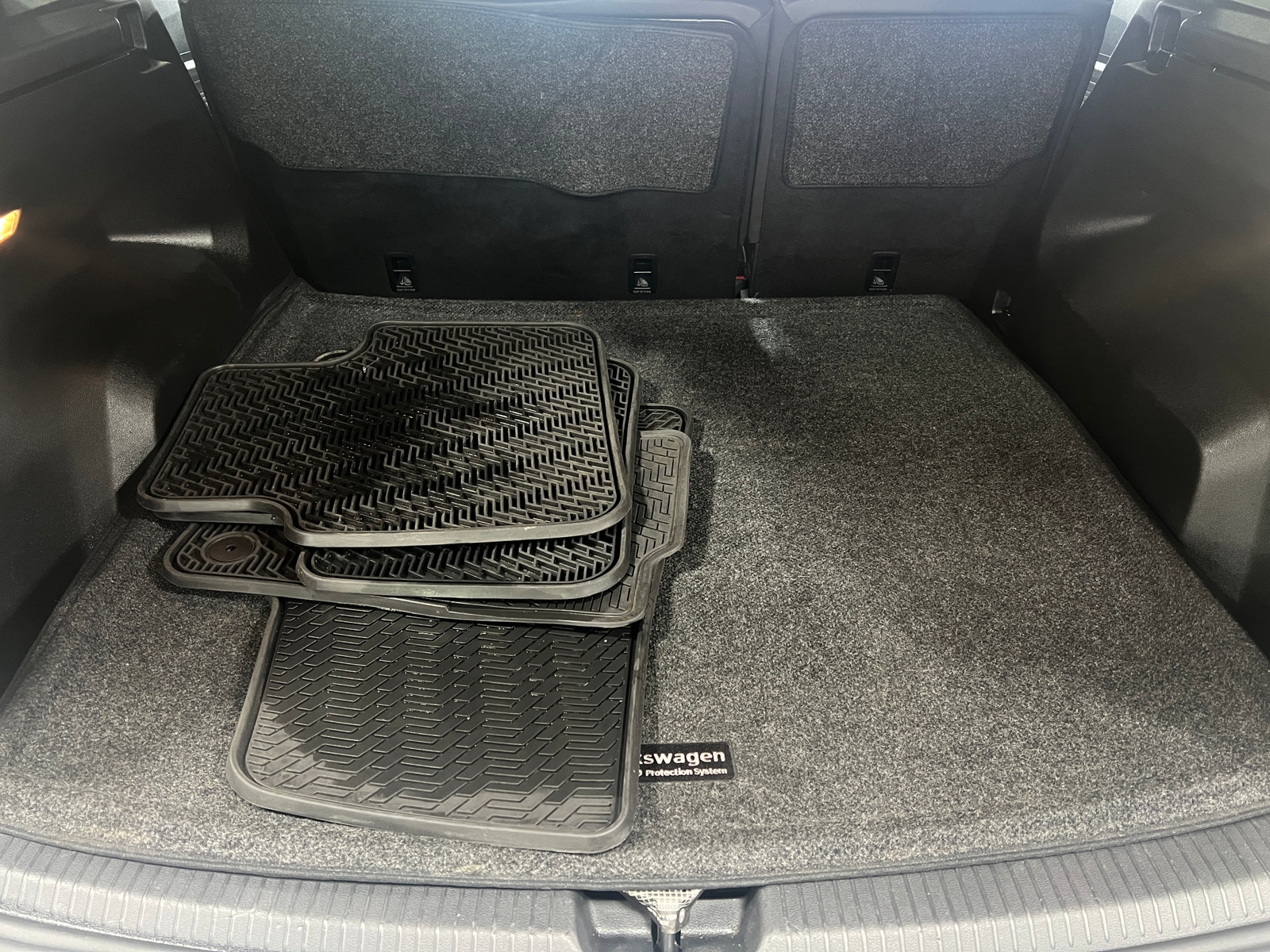 Thumbnail: 2021 Volkswagen Atlas - 6