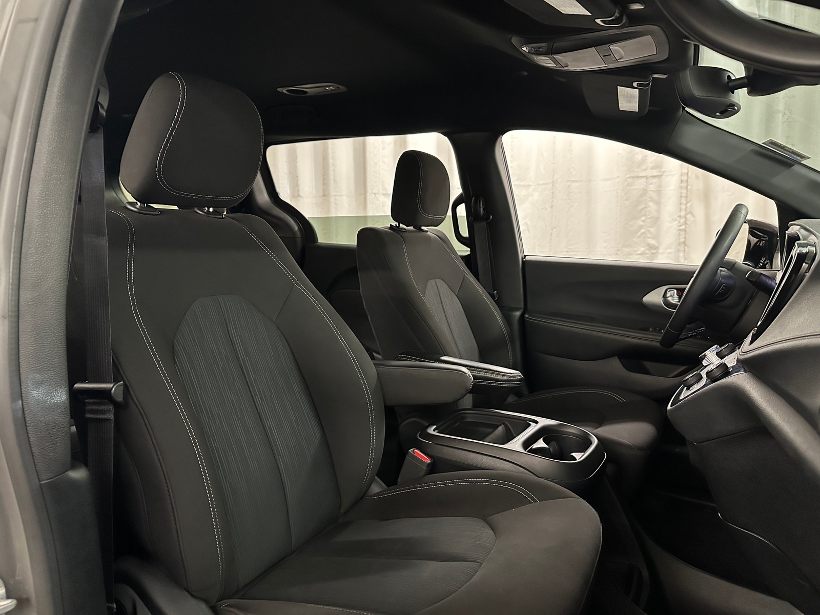 Thumbnail: 2024 Chrysler Pacifica - 2