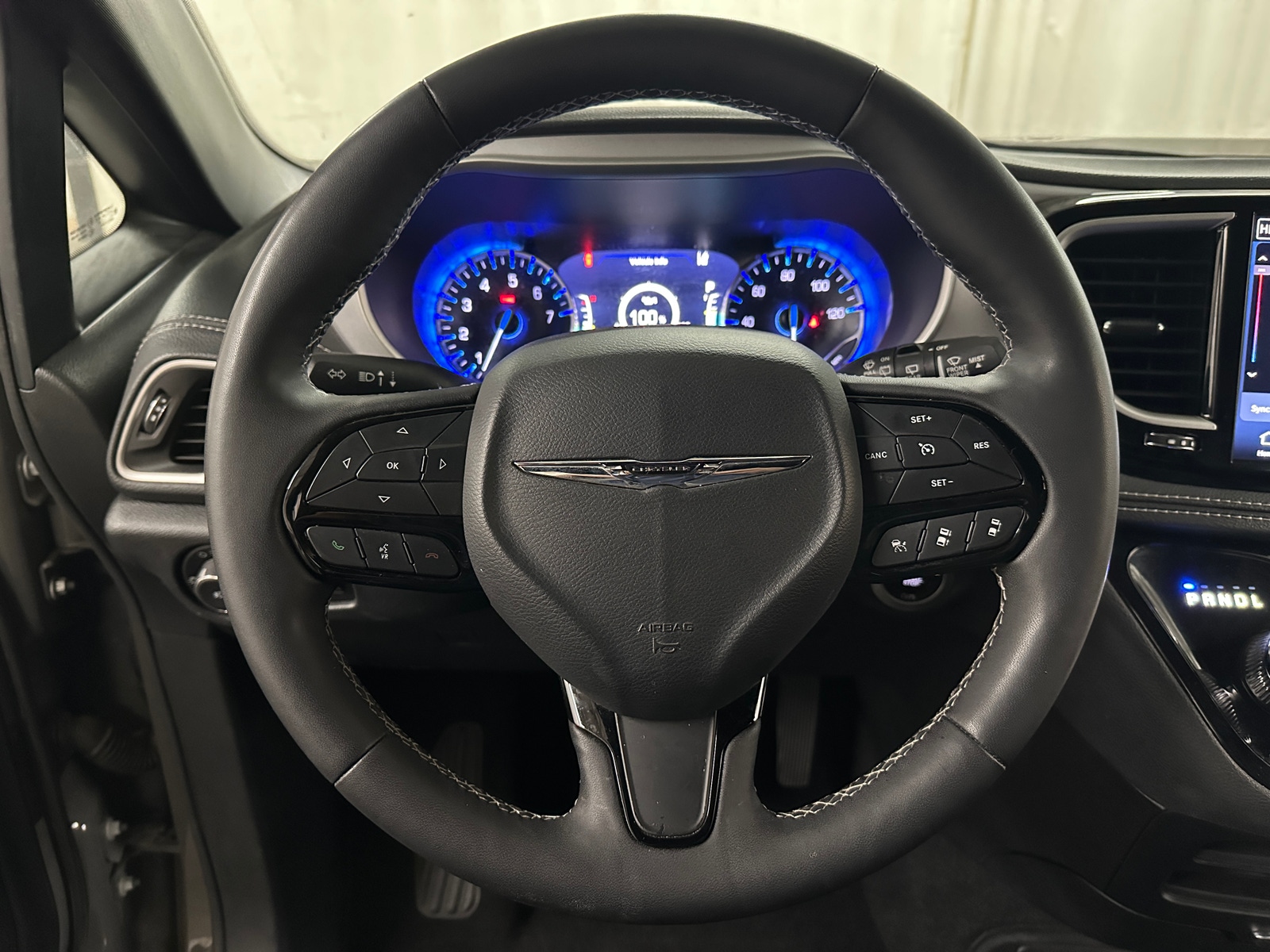 Thumbnail: 2024 Chrysler Pacifica - 5